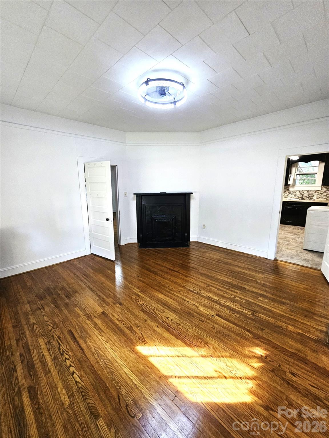 1129 W 5th Avenue — Gastonia