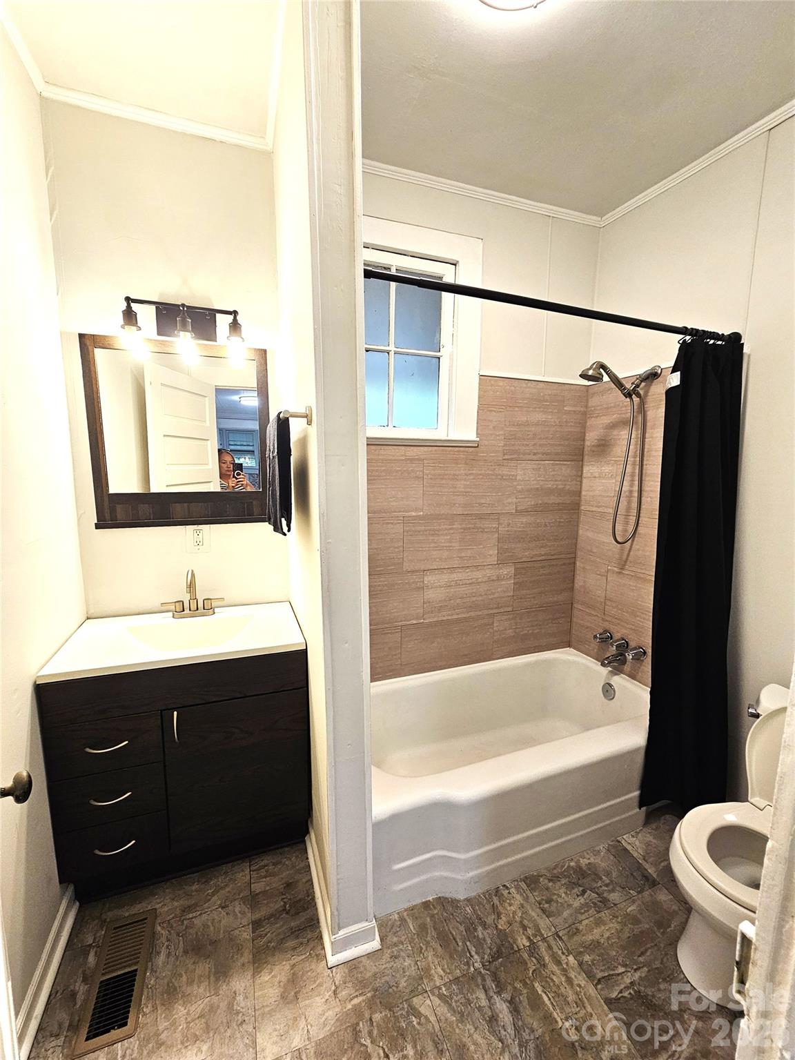1129 W 5th Avenue — Gastonia