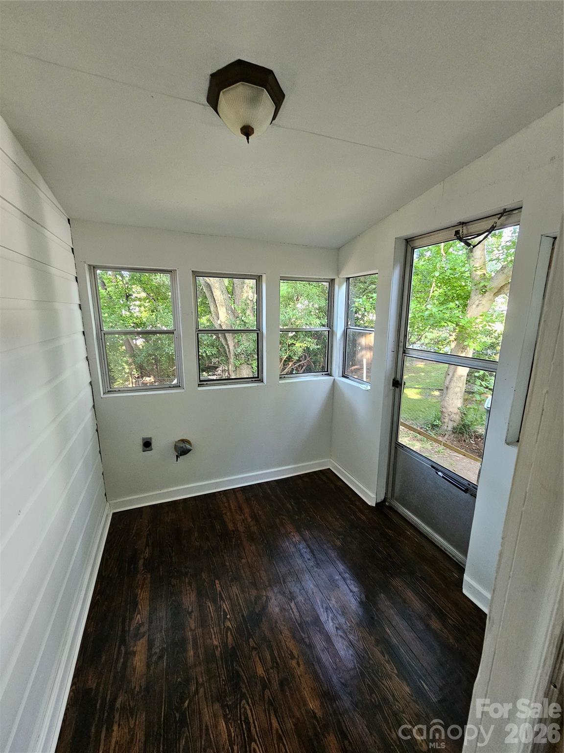 1129 W 5th Avenue — Gastonia