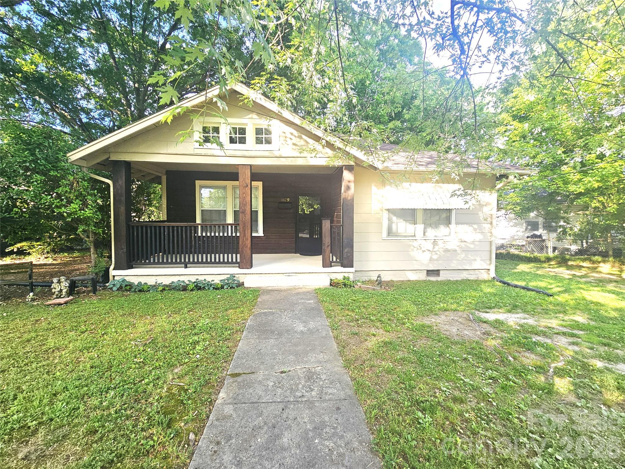 1129 W 5th Avenue — Gastonia