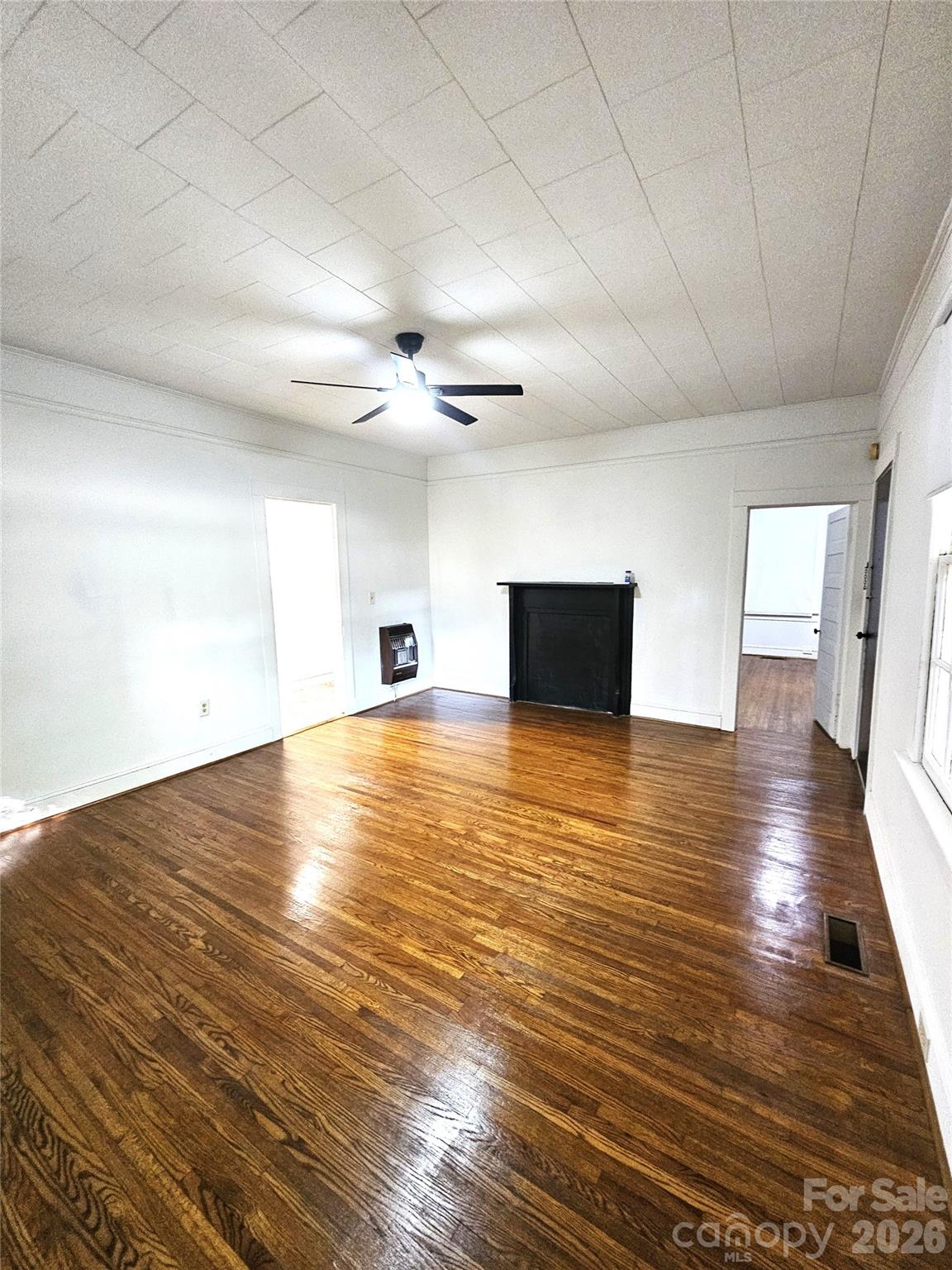 1129 W 5th Avenue — Gastonia