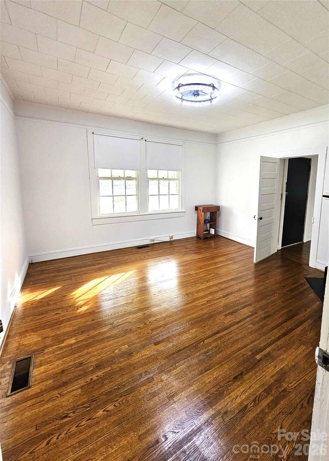 1129 W 5th Avenue — Gastonia