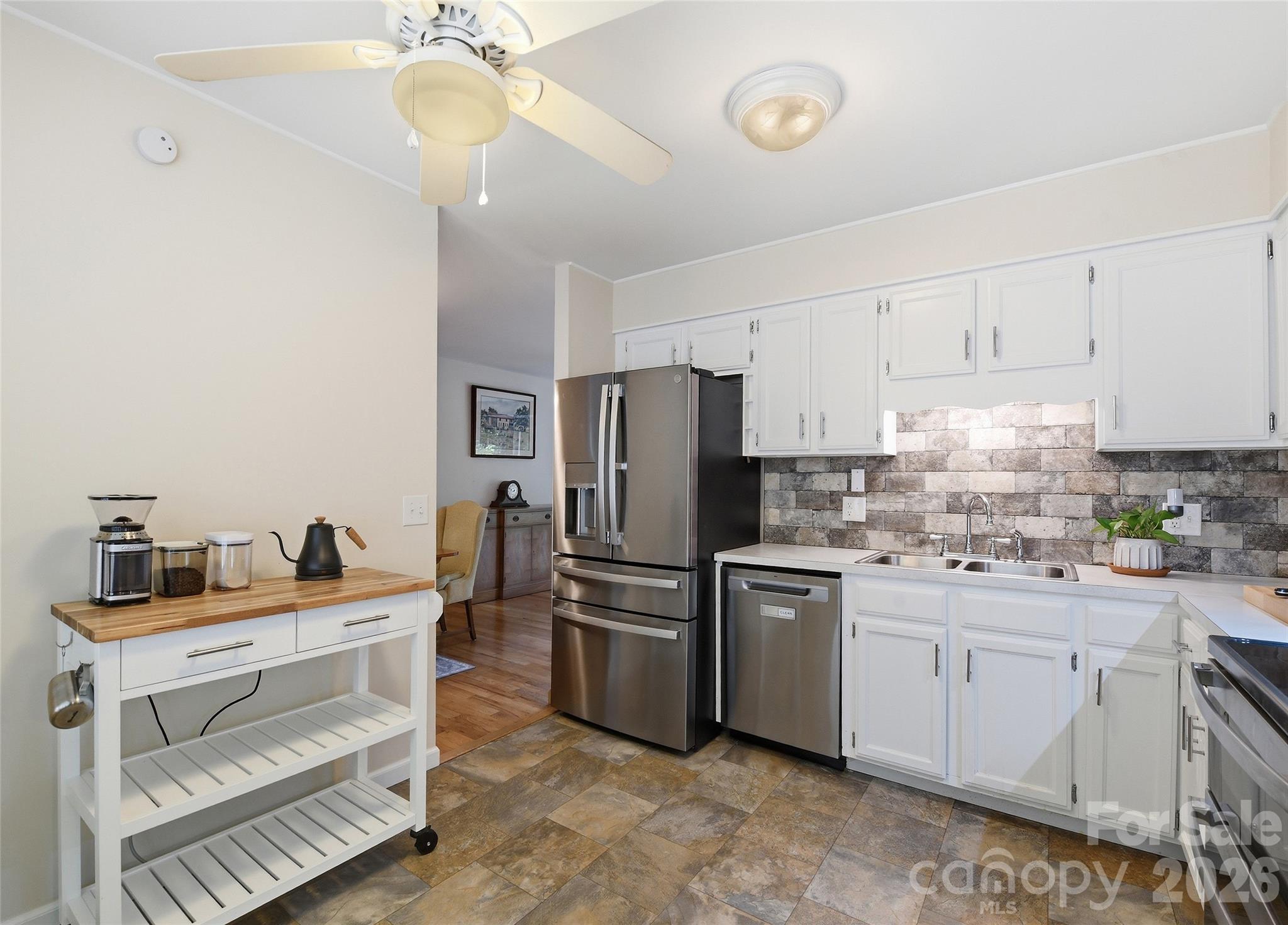 1296 N Country Club Drive — Cullowhee