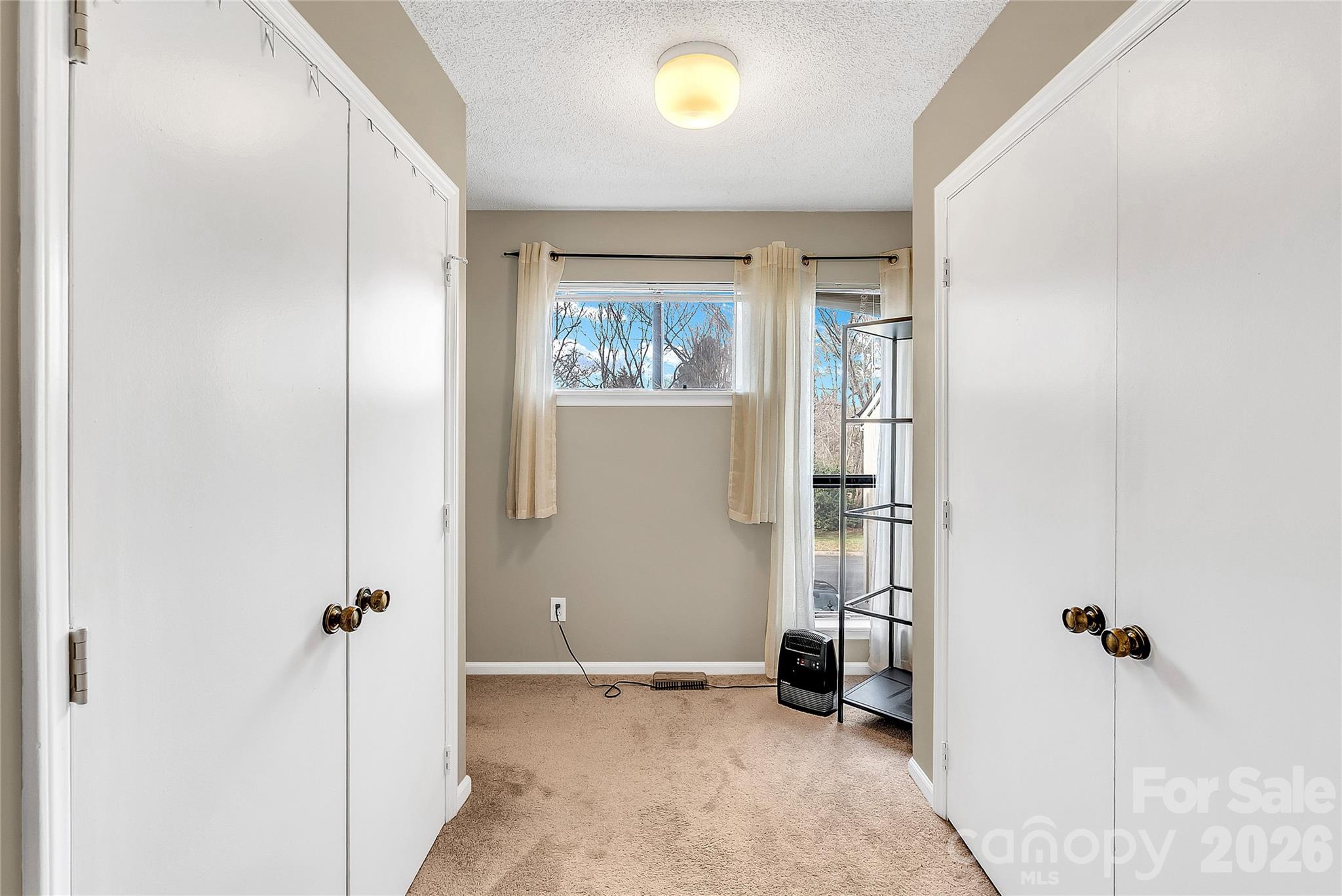 8073 Charter Oak Lane — Charlotte