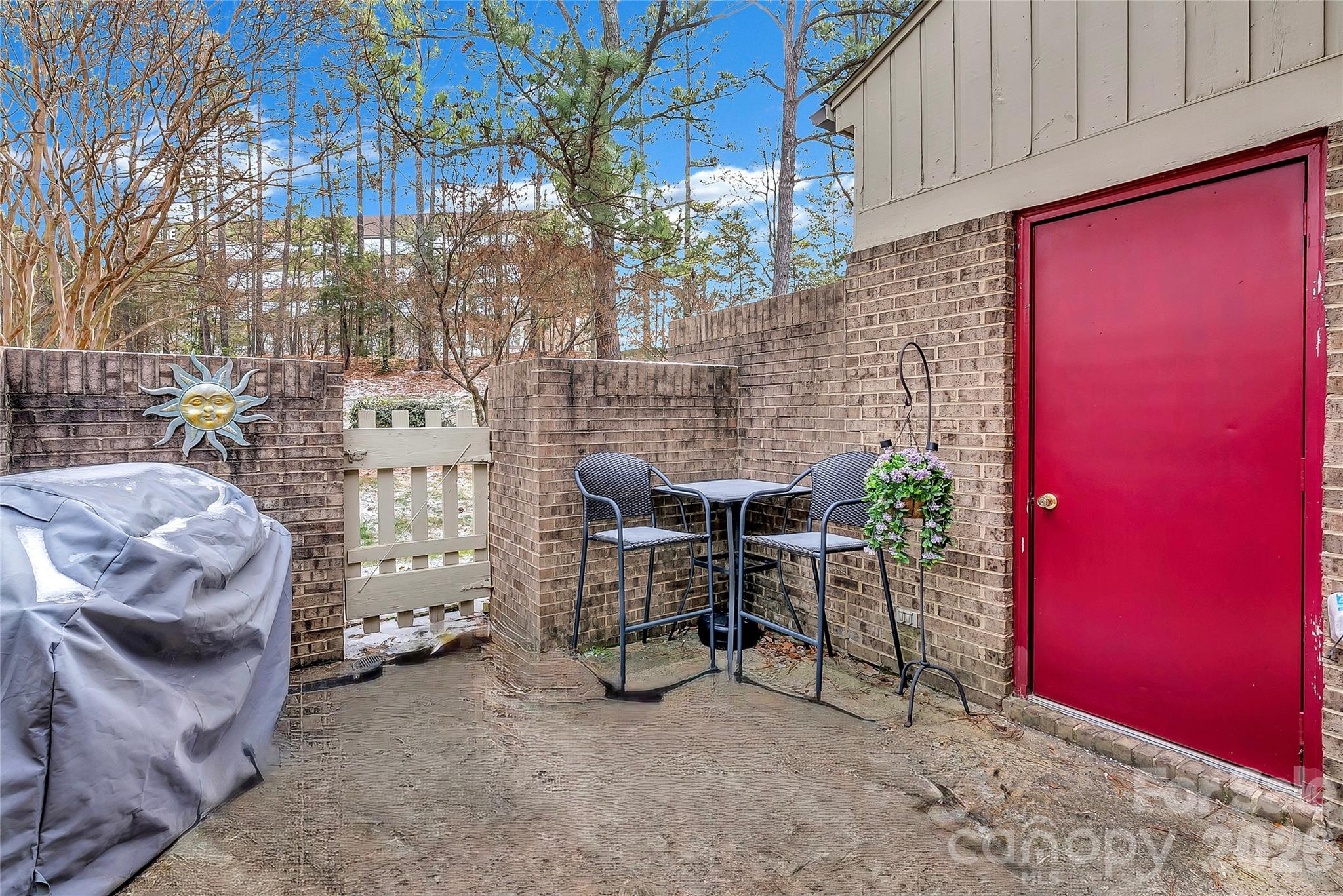 8073 Charter Oak Lane — Charlotte