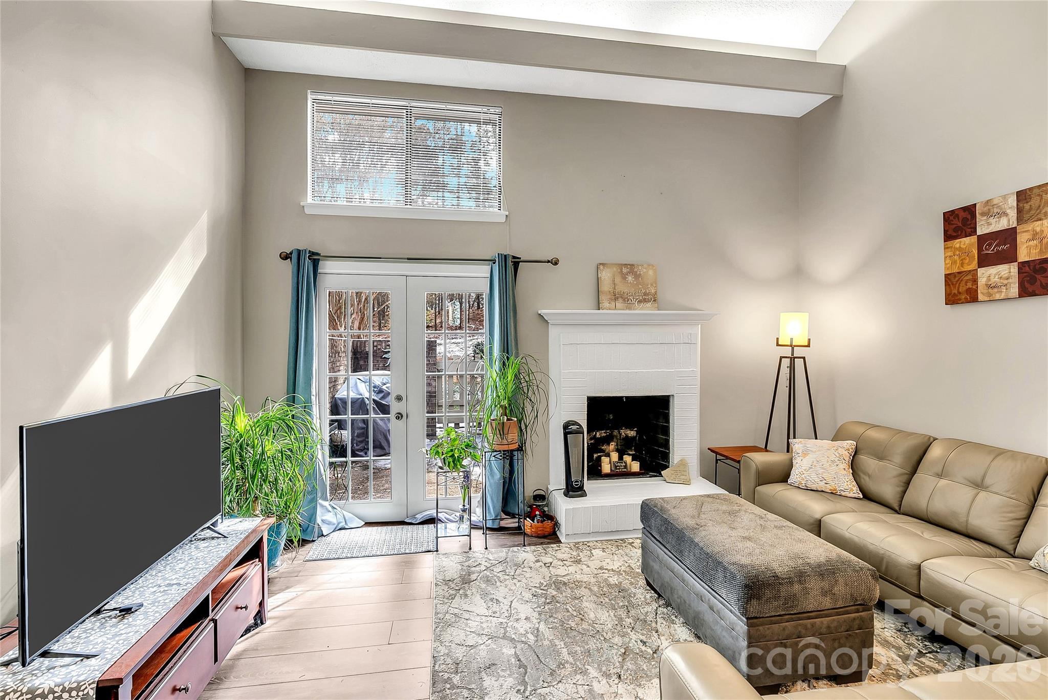8073 Charter Oak Lane — Charlotte