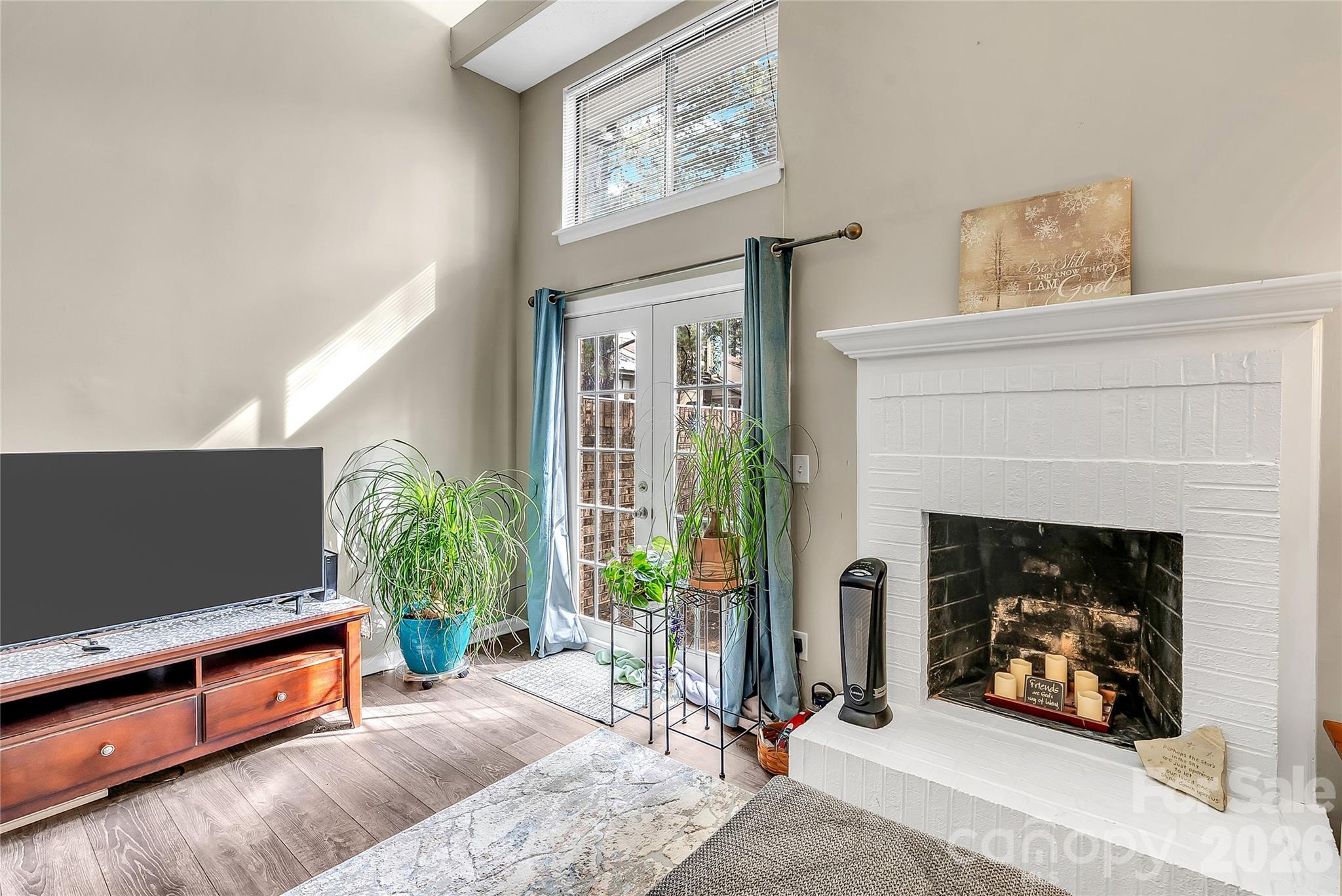 8073 Charter Oak Lane — Charlotte