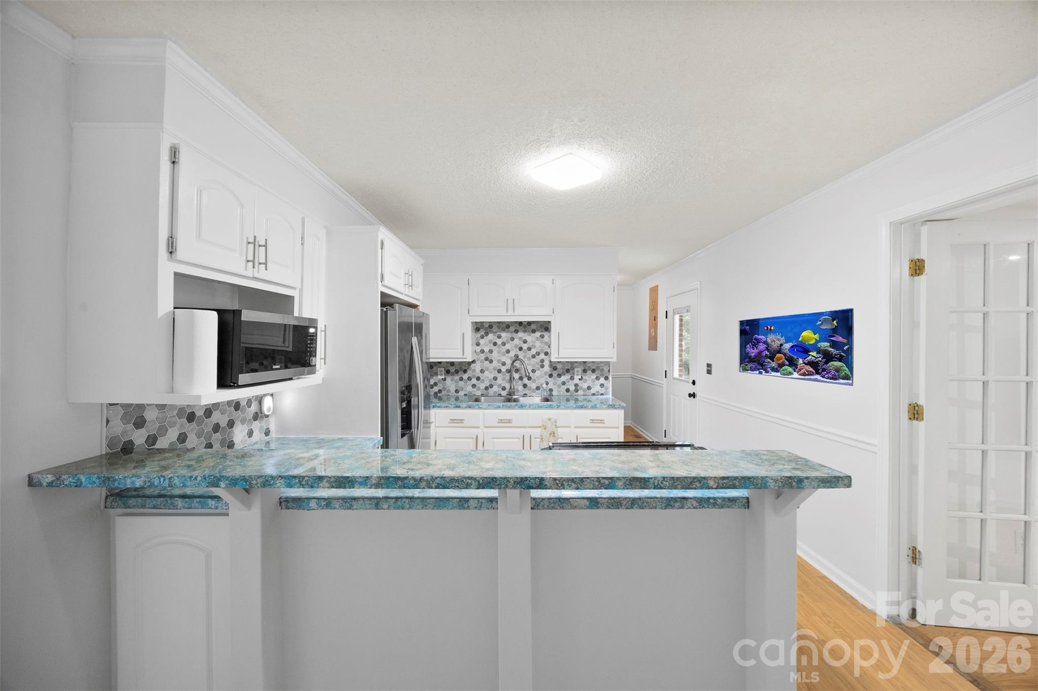 611 W Lewis Street — Dallas