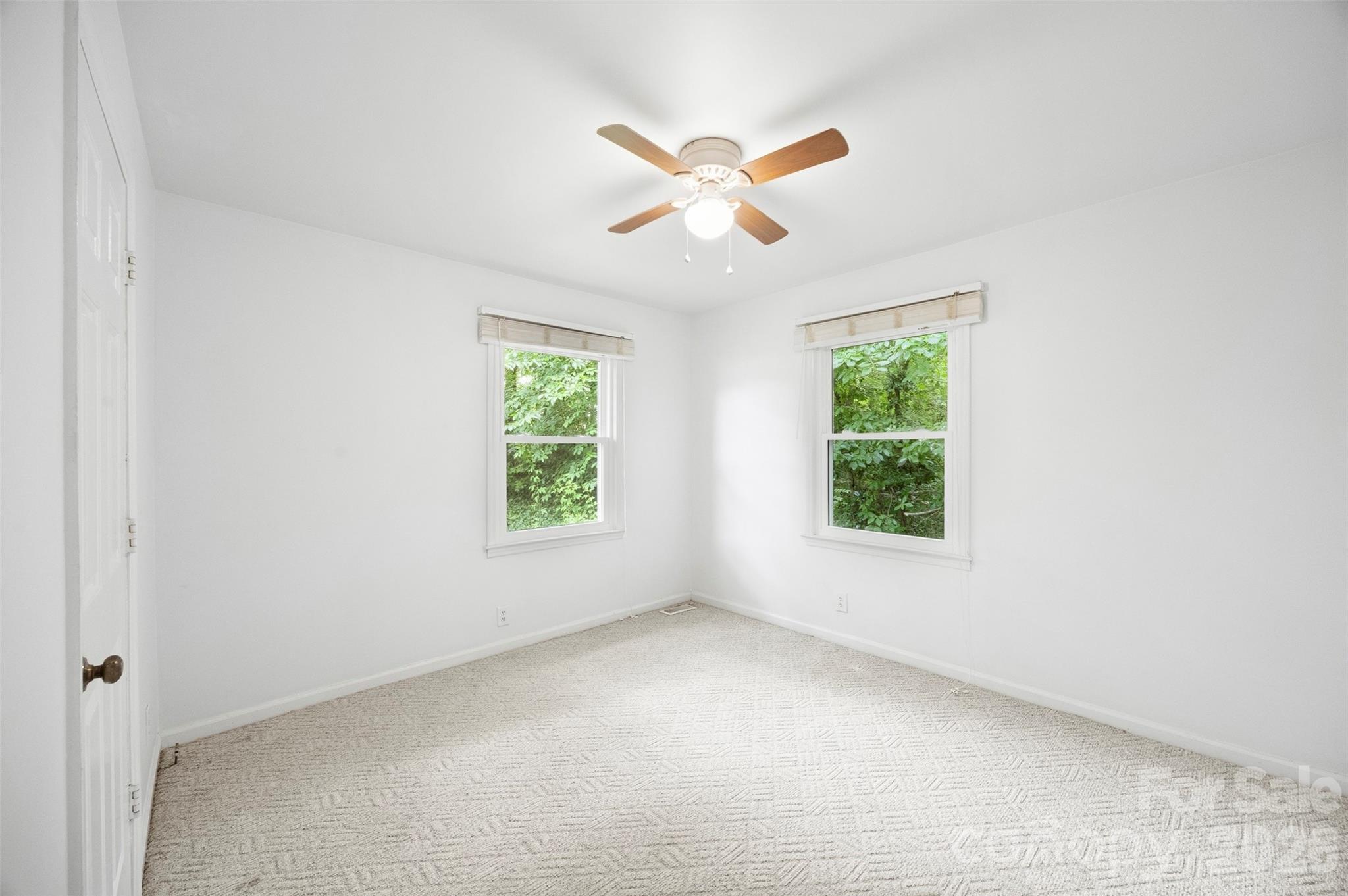 611 W Lewis Street — Dallas