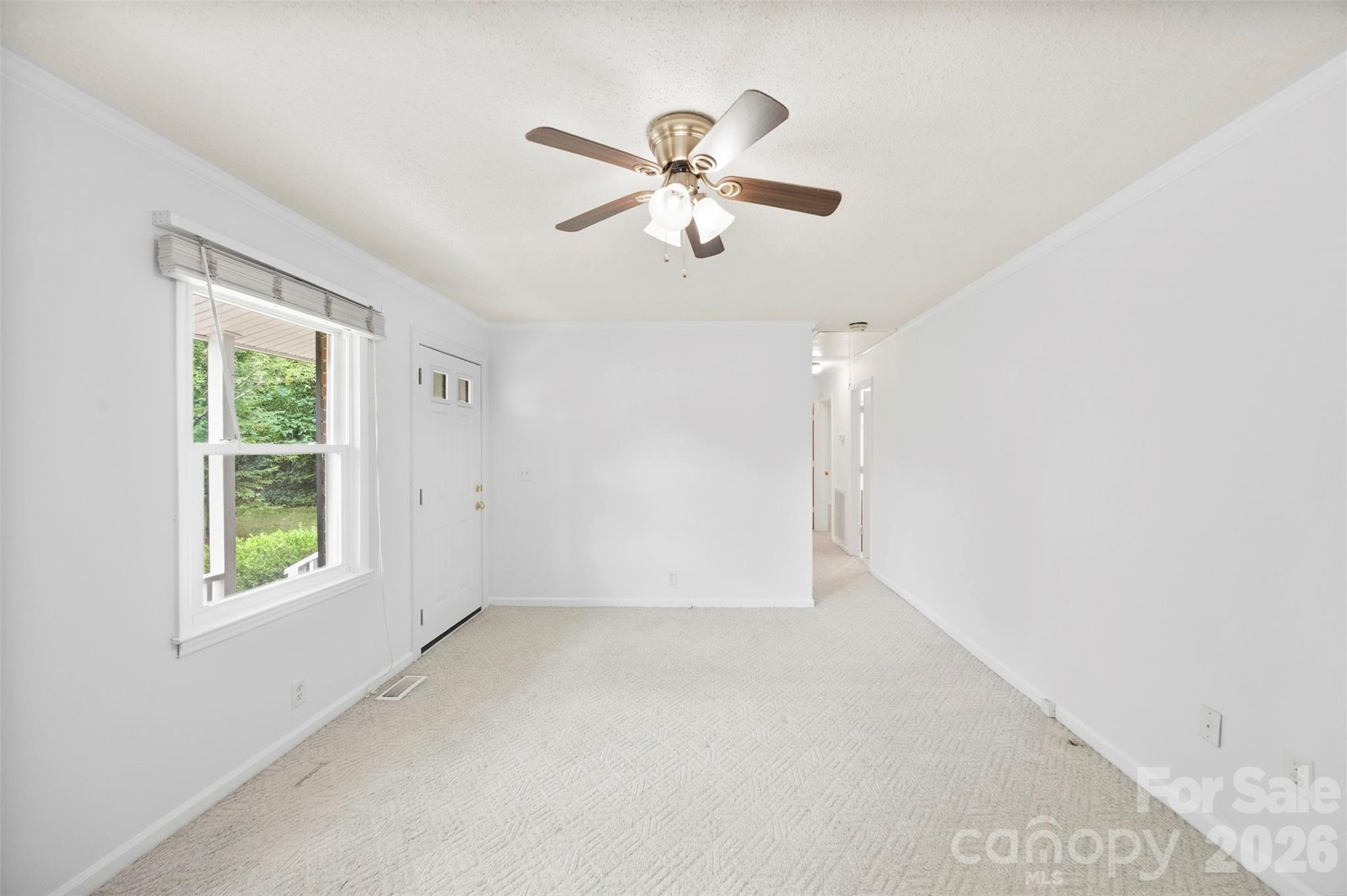 611 W Lewis Street — Dallas