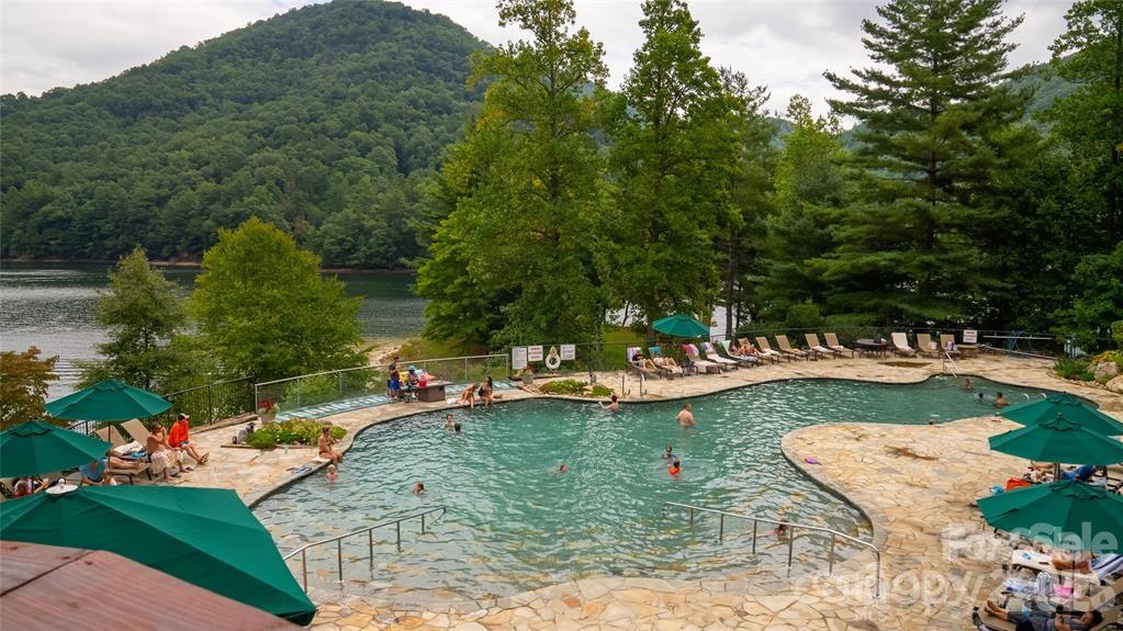112 Boulder Creek Lane — Tuckasegee