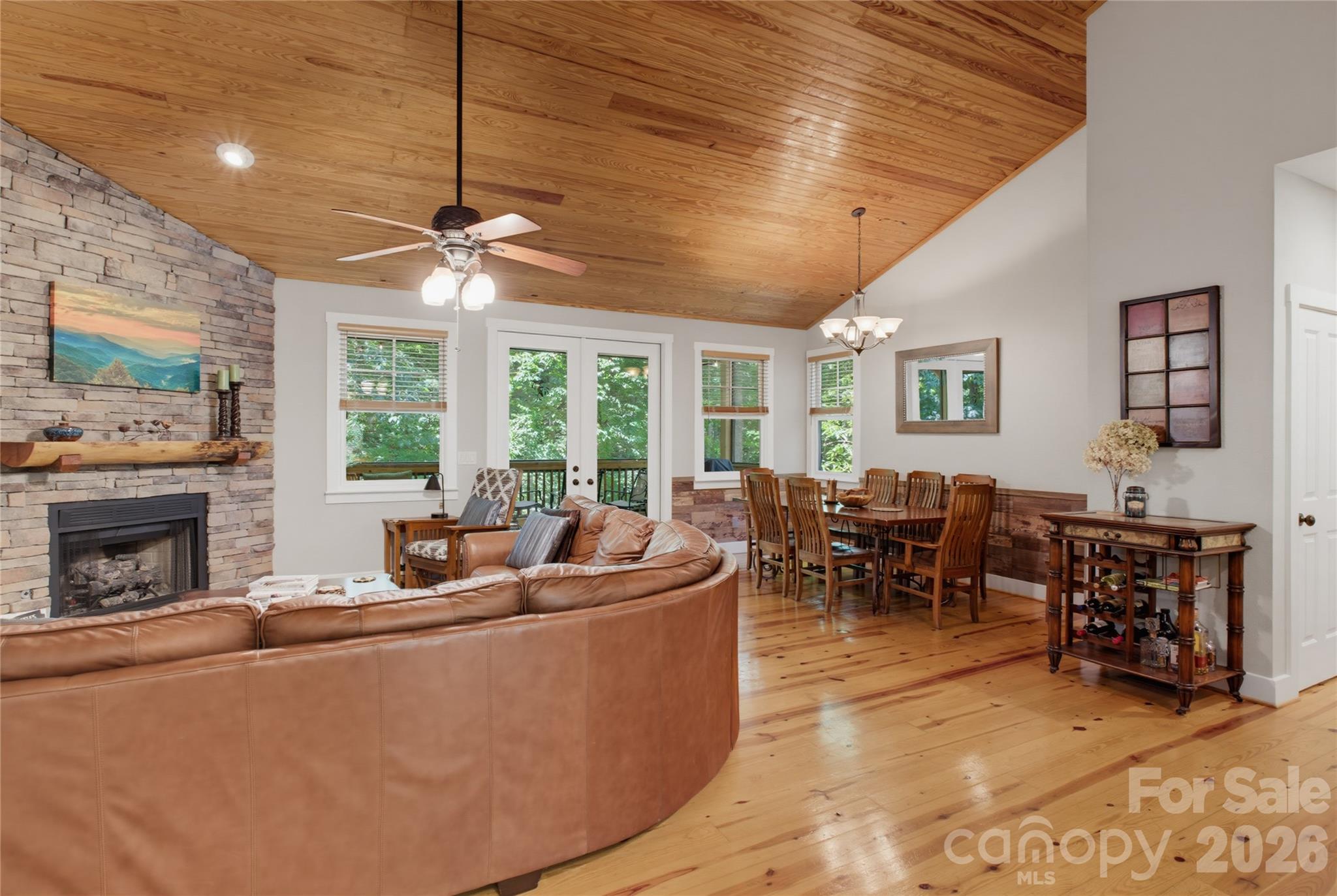 112 Boulder Creek Lane — Tuckasegee