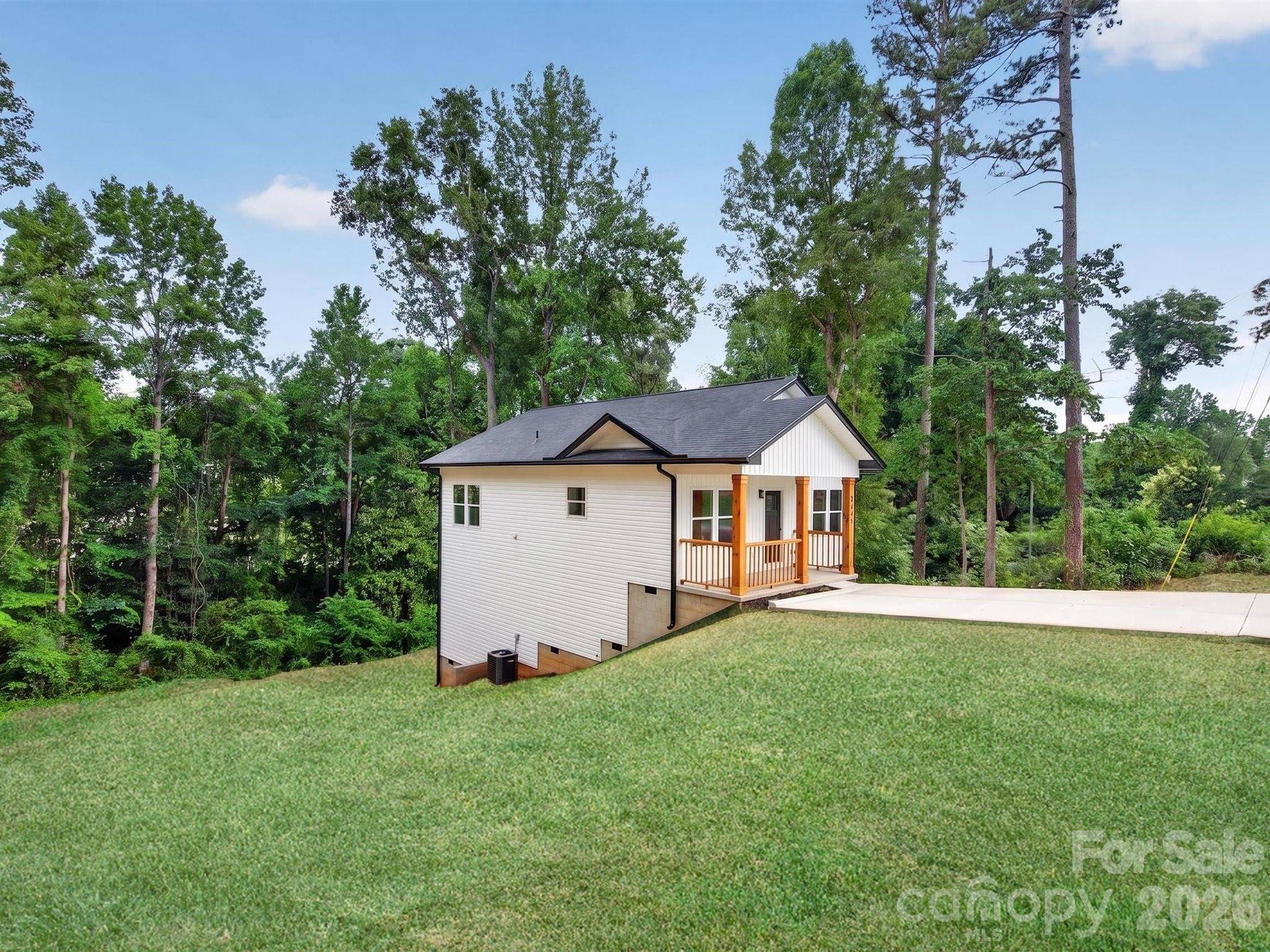 417 8th street Drive SW — Hickory