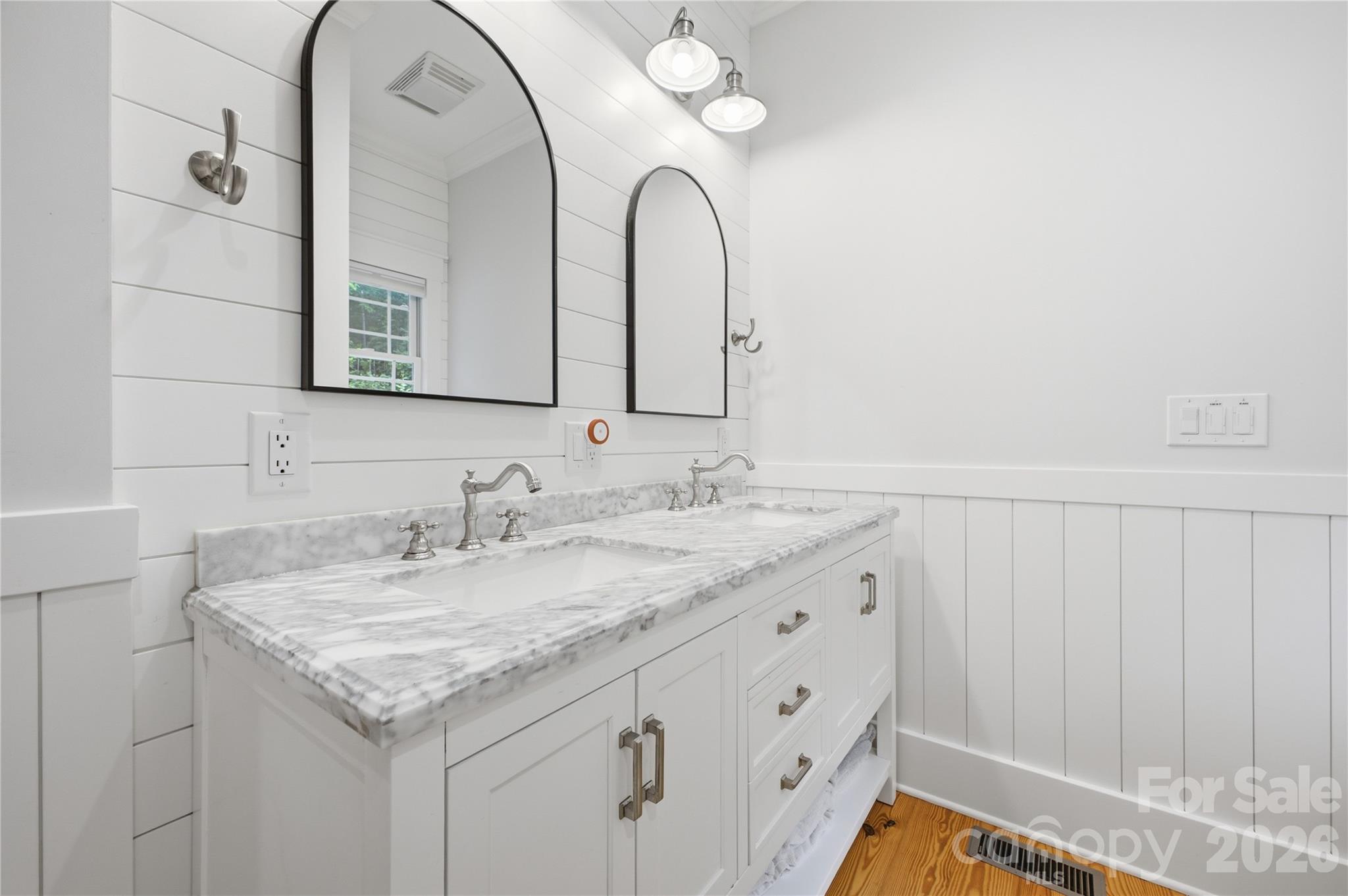 227 Black Bear Cove — Clyde