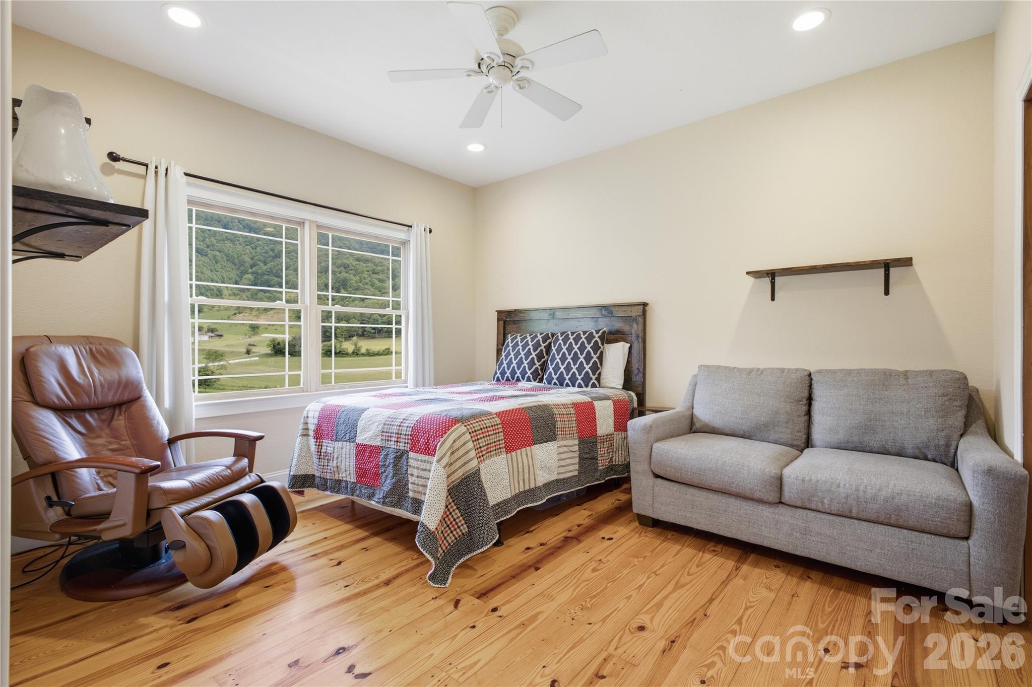 227 Black Bear Cove — Clyde