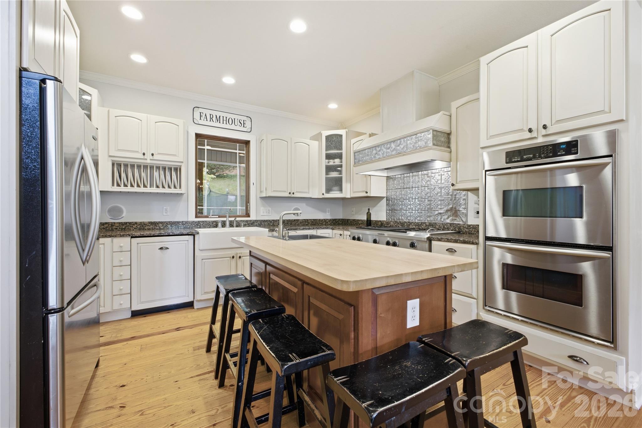227 Black Bear Cove — Clyde