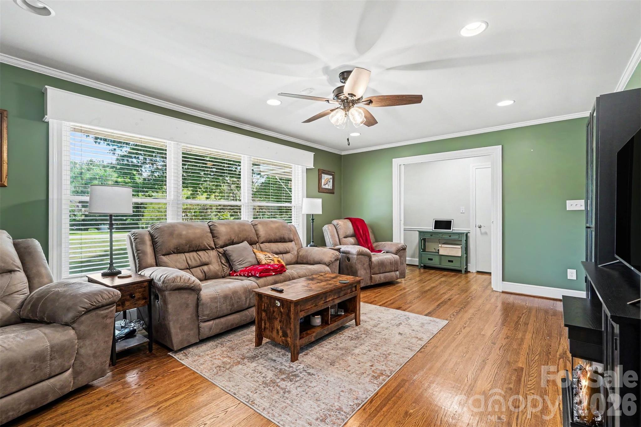 3800 Centergrove Road — Concord