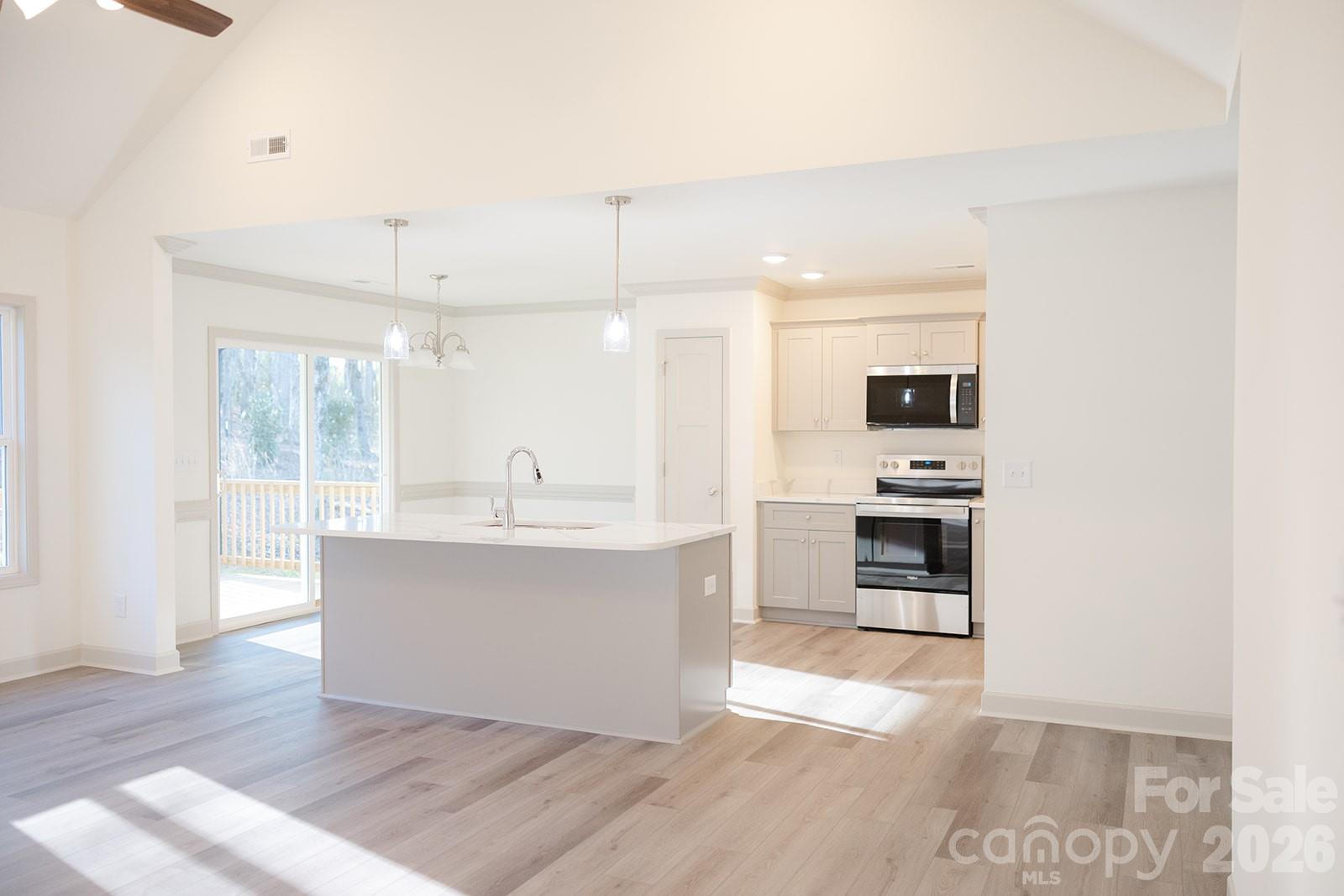 1254 Rainbow Circle — Catawba