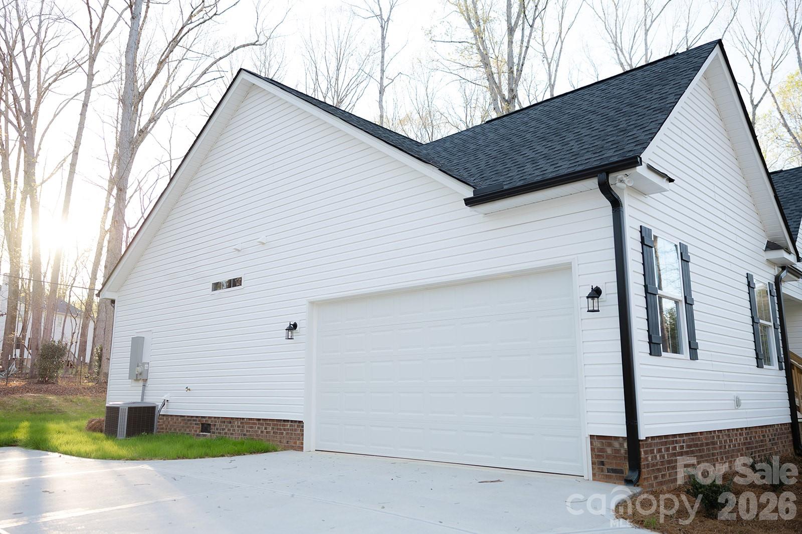 1254 Rainbow Circle — Catawba