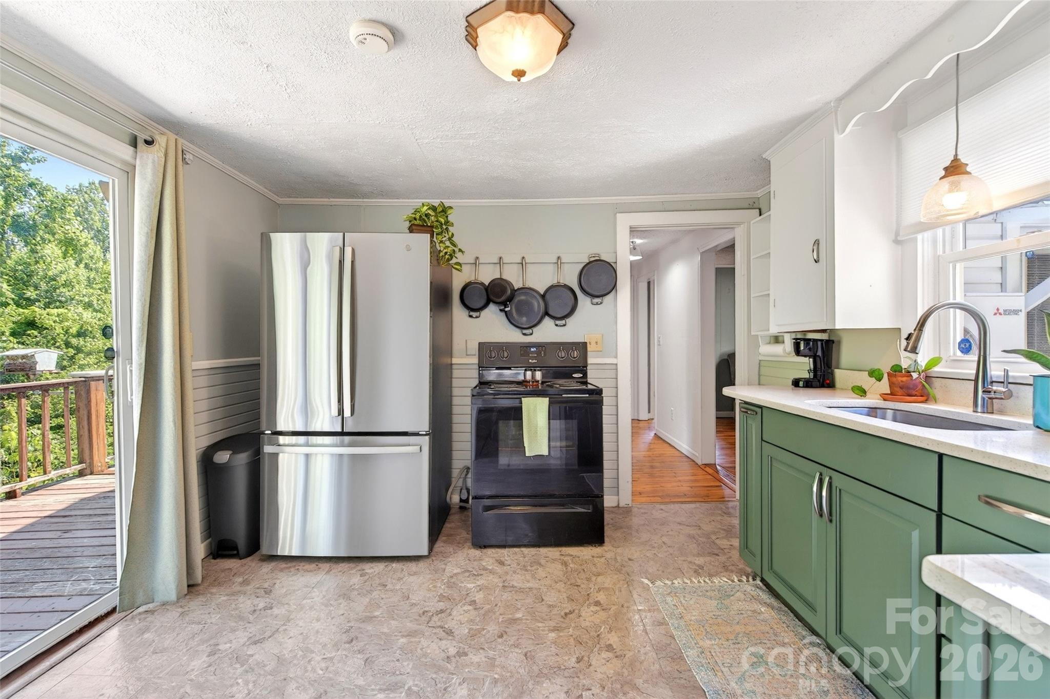 119 Seagle Street — Marion