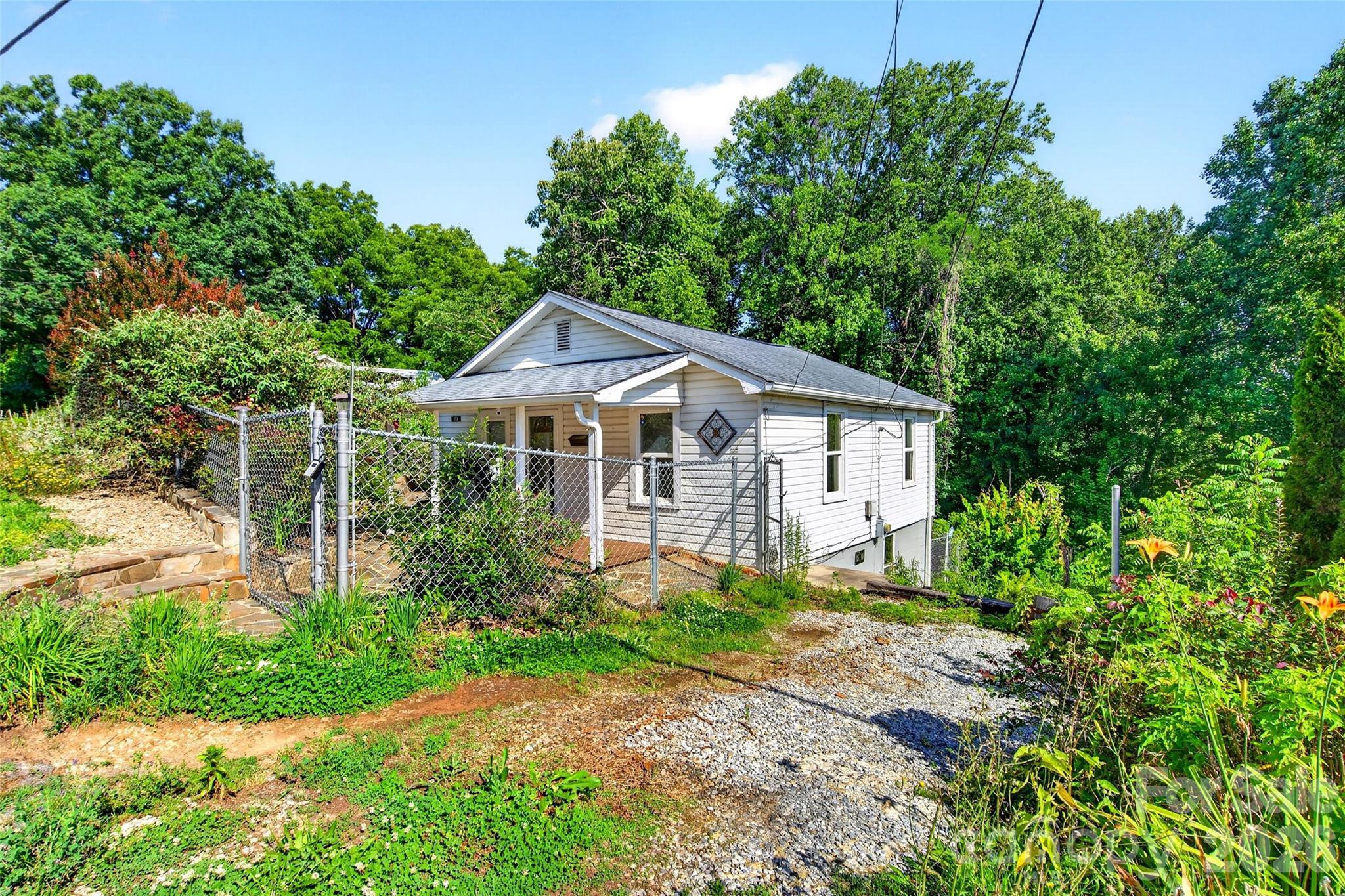 119 Seagle Street — Marion