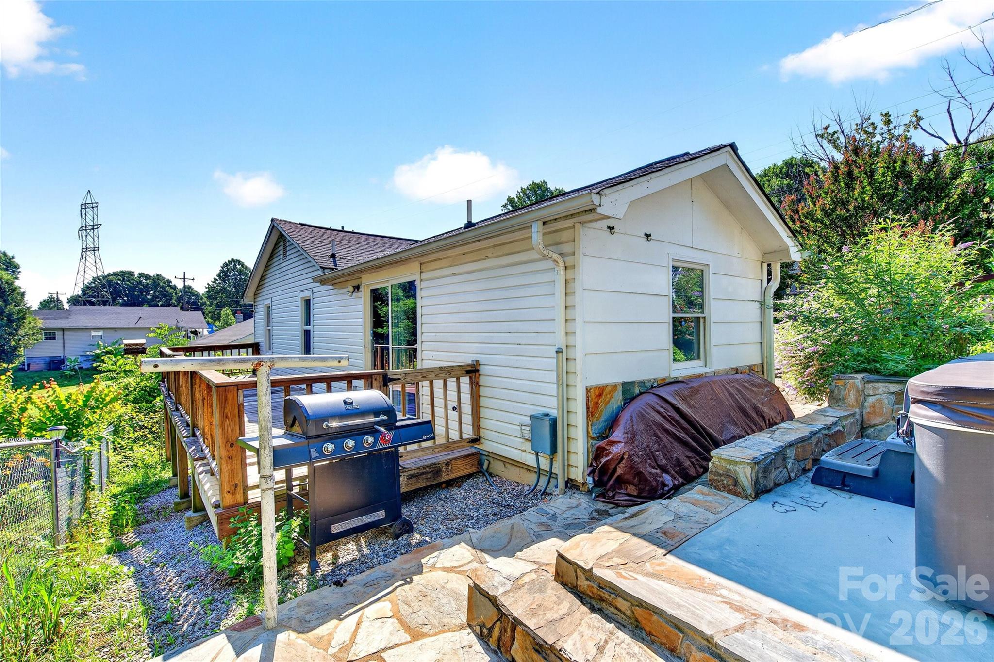 119 Seagle Street — Marion
