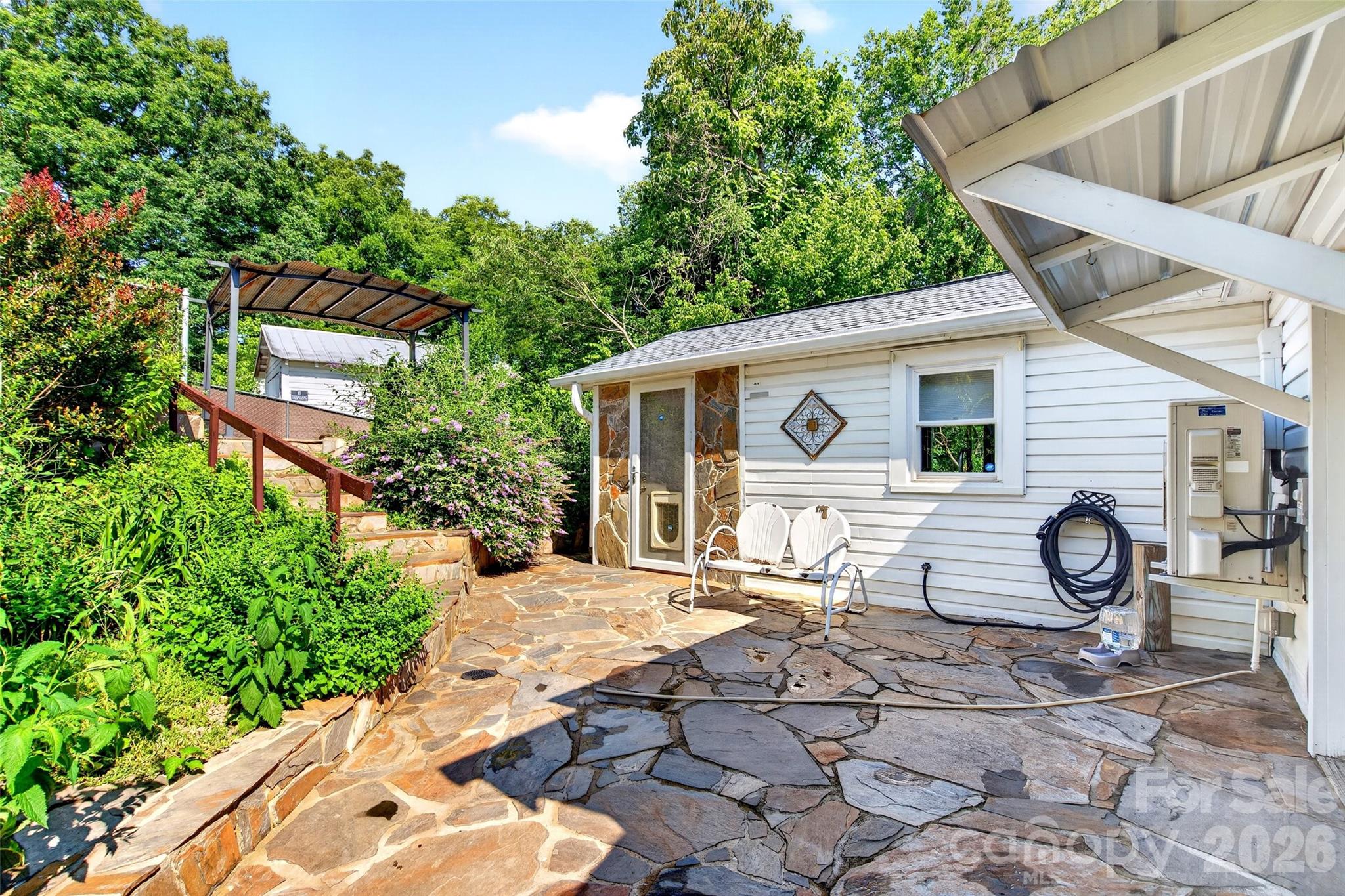119 Seagle Street — Marion