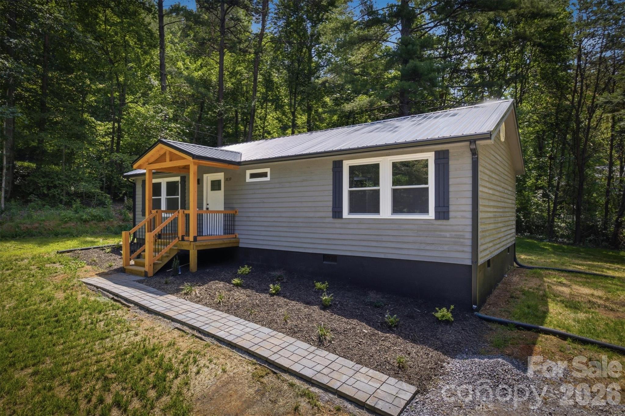 1839 Wesley Road — Morganton