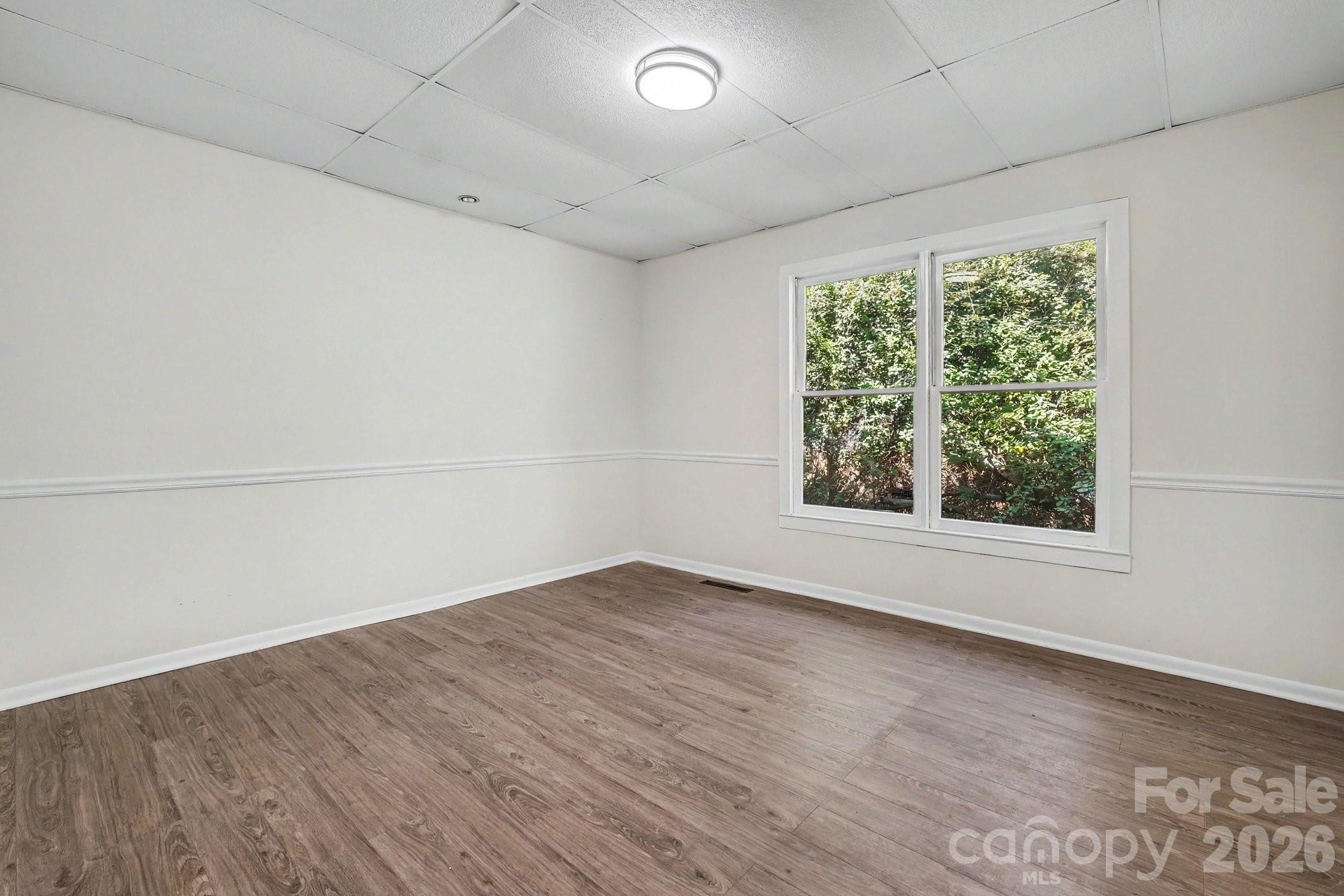 1402 1st Avenue Place NW — Hickory