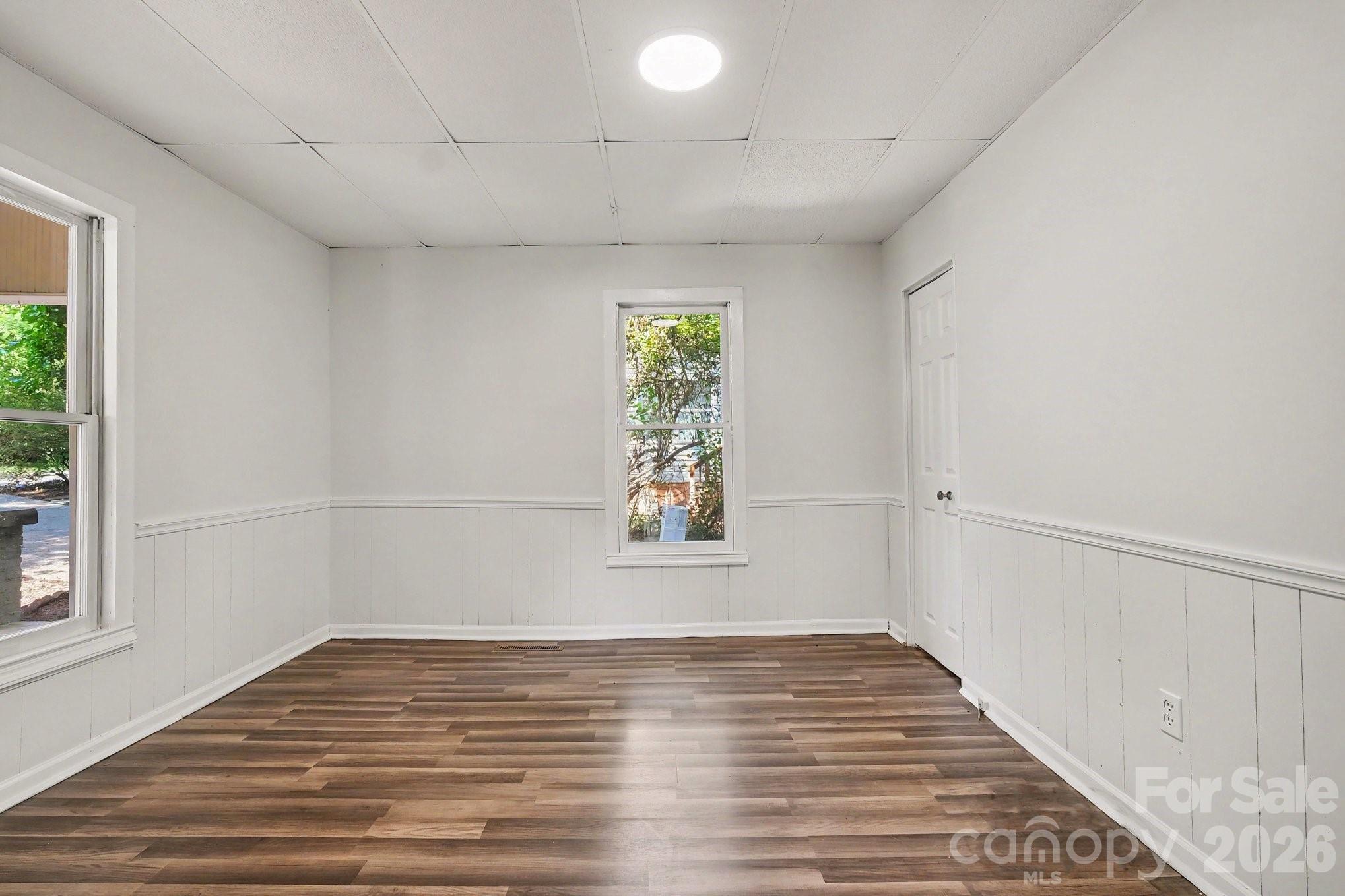 1402 1st Avenue Place NW — Hickory