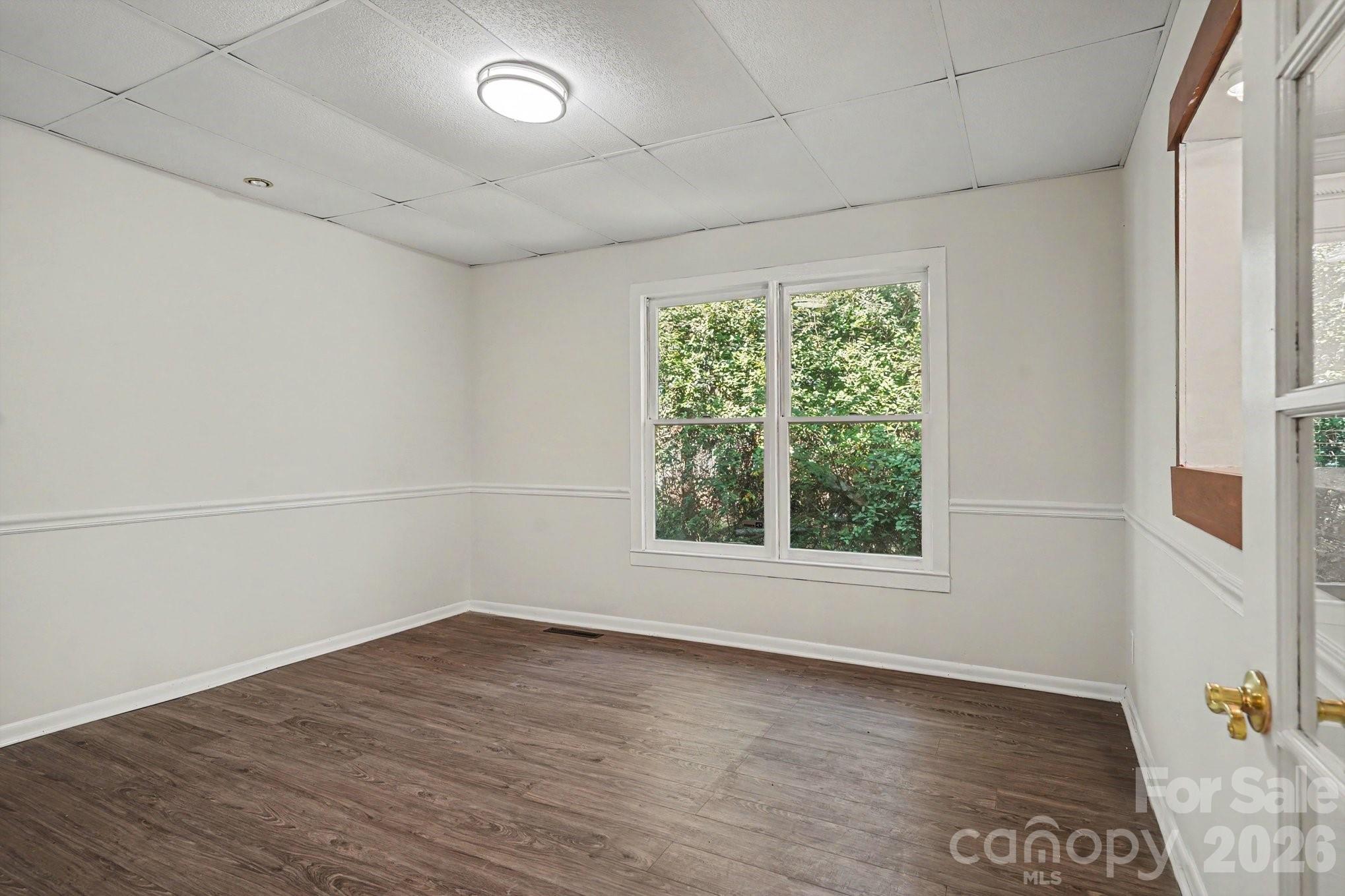 1402 1st Avenue Place NW — Hickory