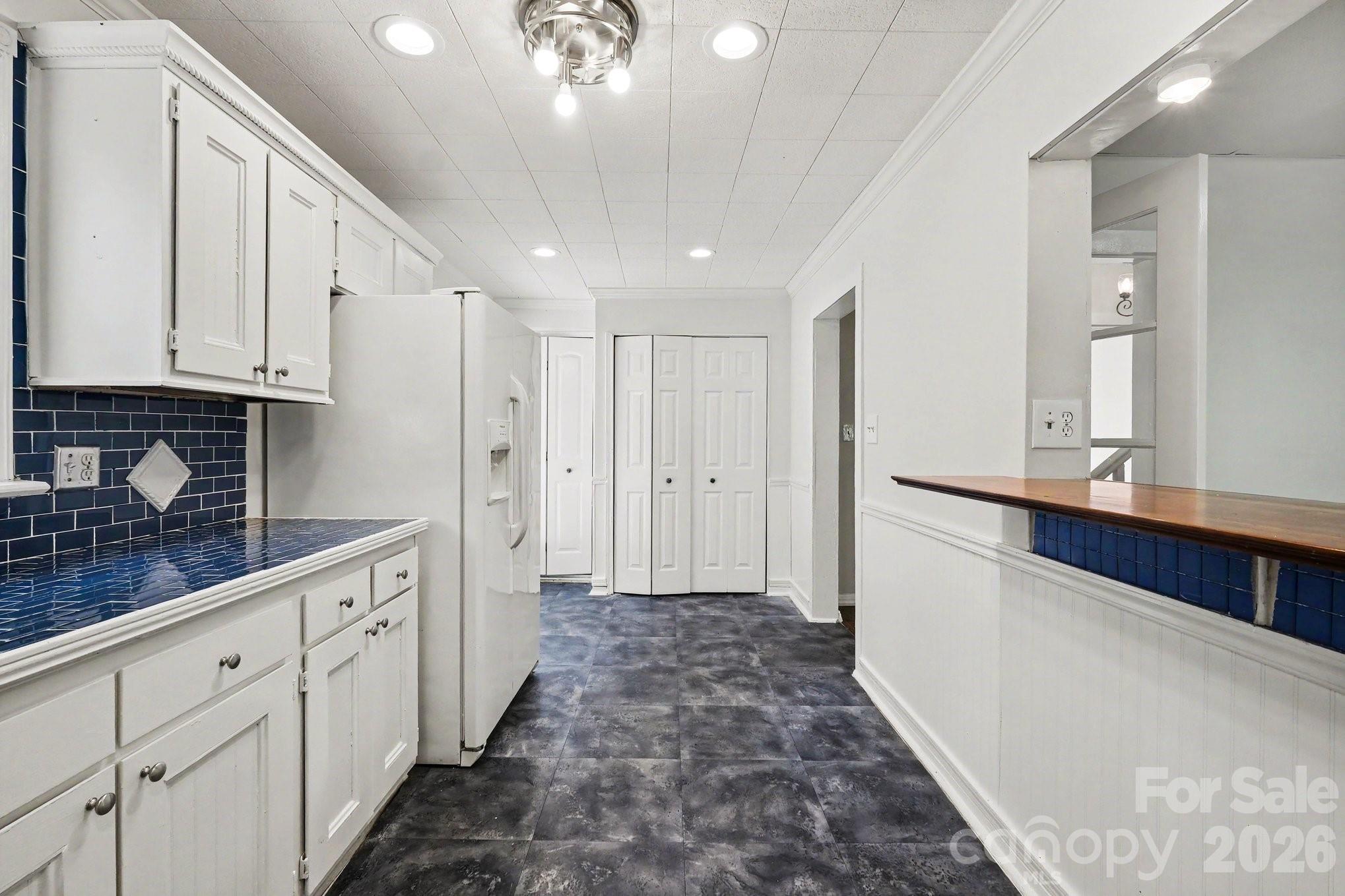 1402 1st Avenue Place NW — Hickory
