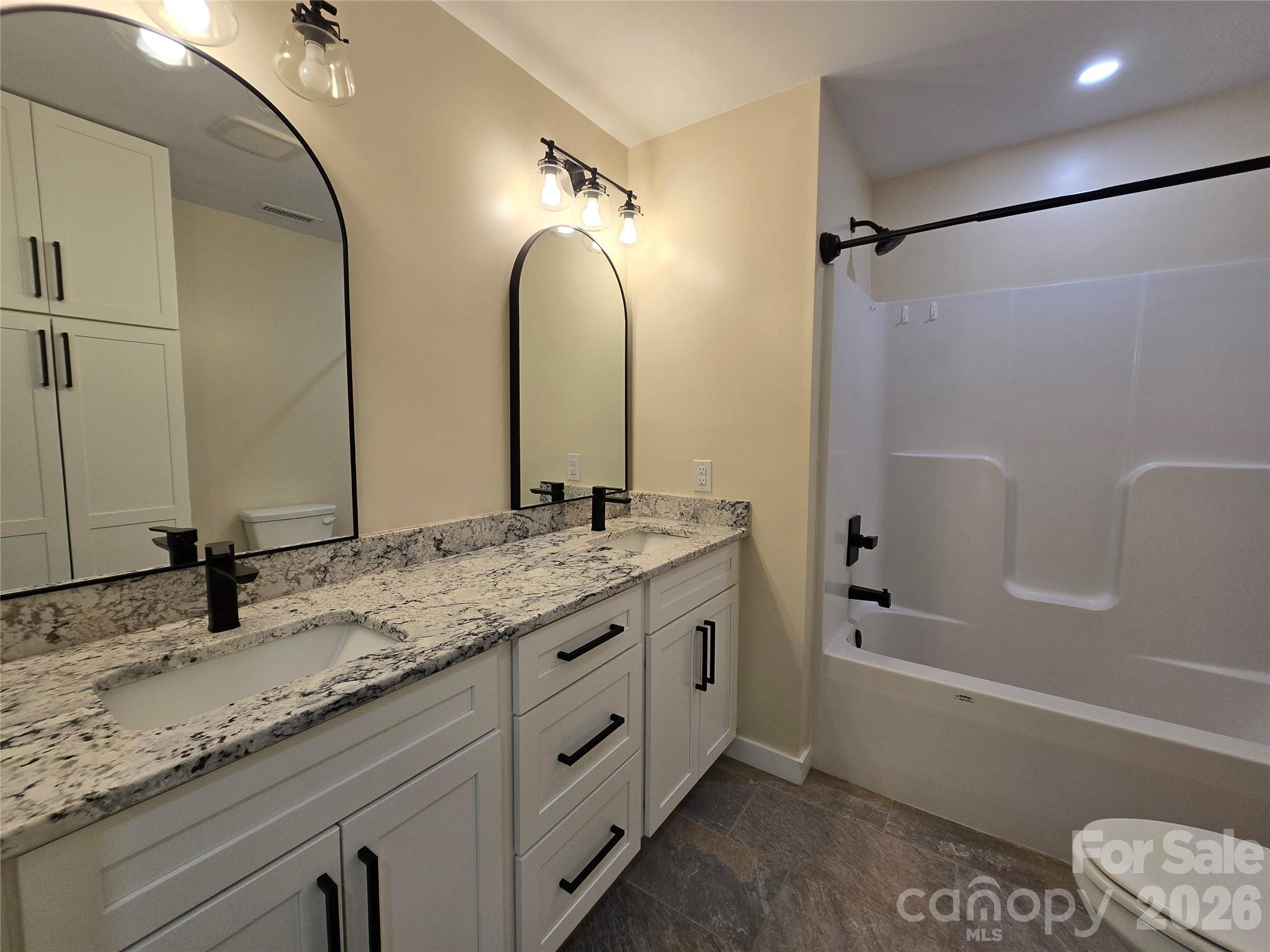 980 Smith Waldrop Road — Mill Spring