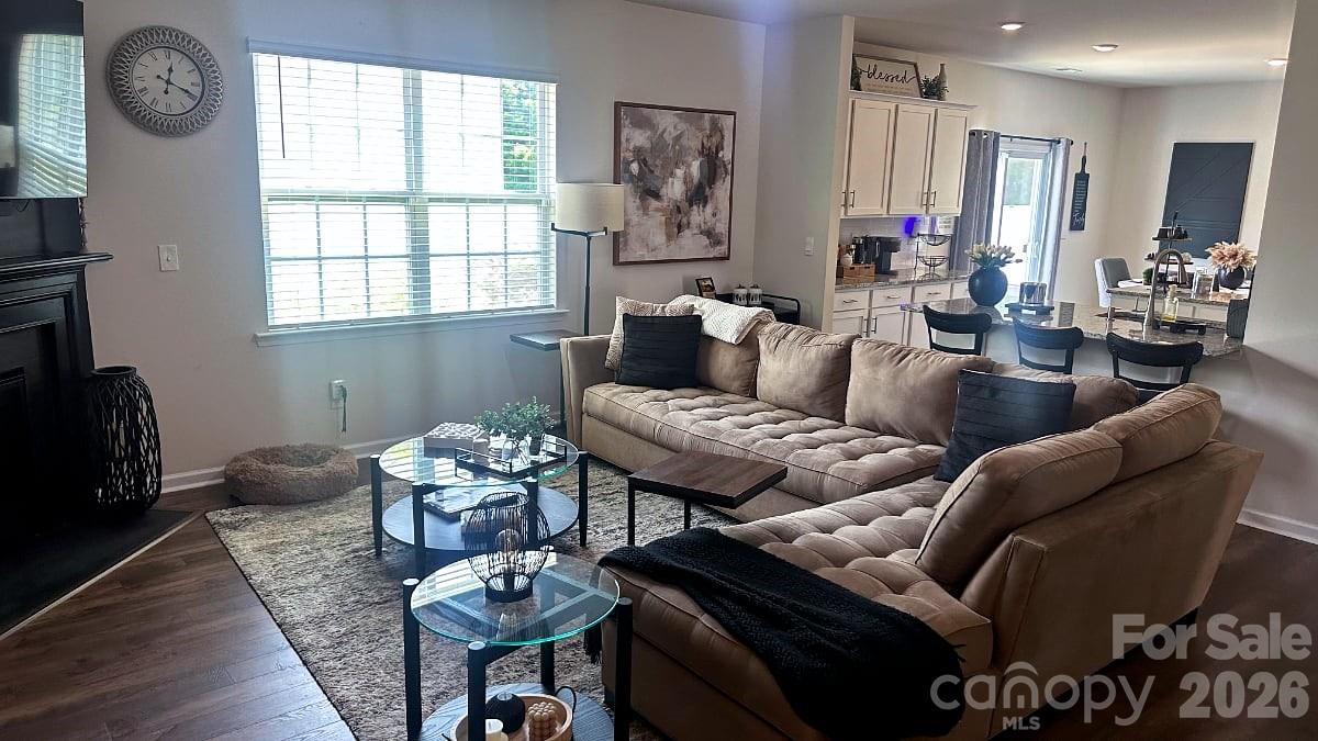 2005 Mariah Glen Court — Charlotte