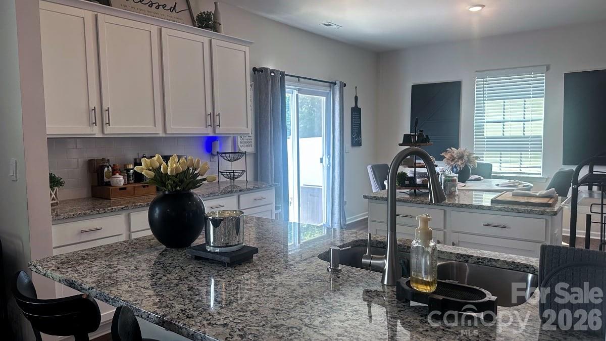 2005 Mariah Glen Court — Charlotte