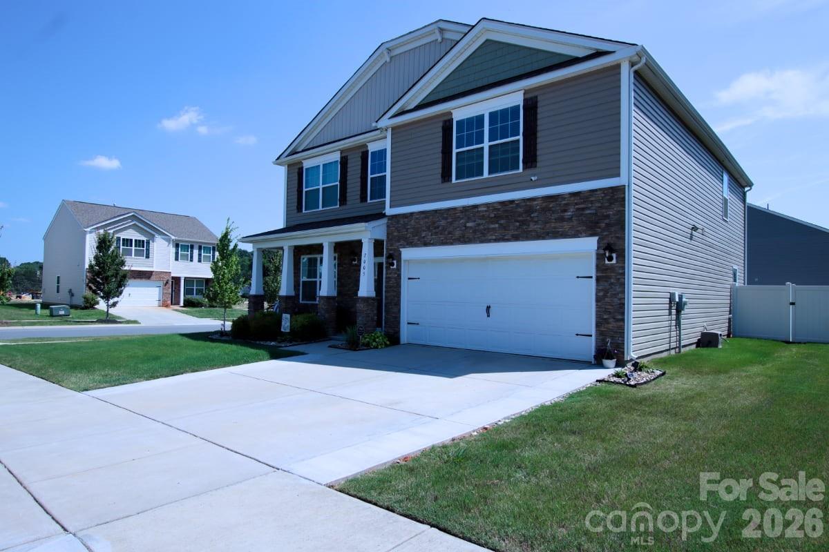 2005 Mariah Glen Court — Charlotte