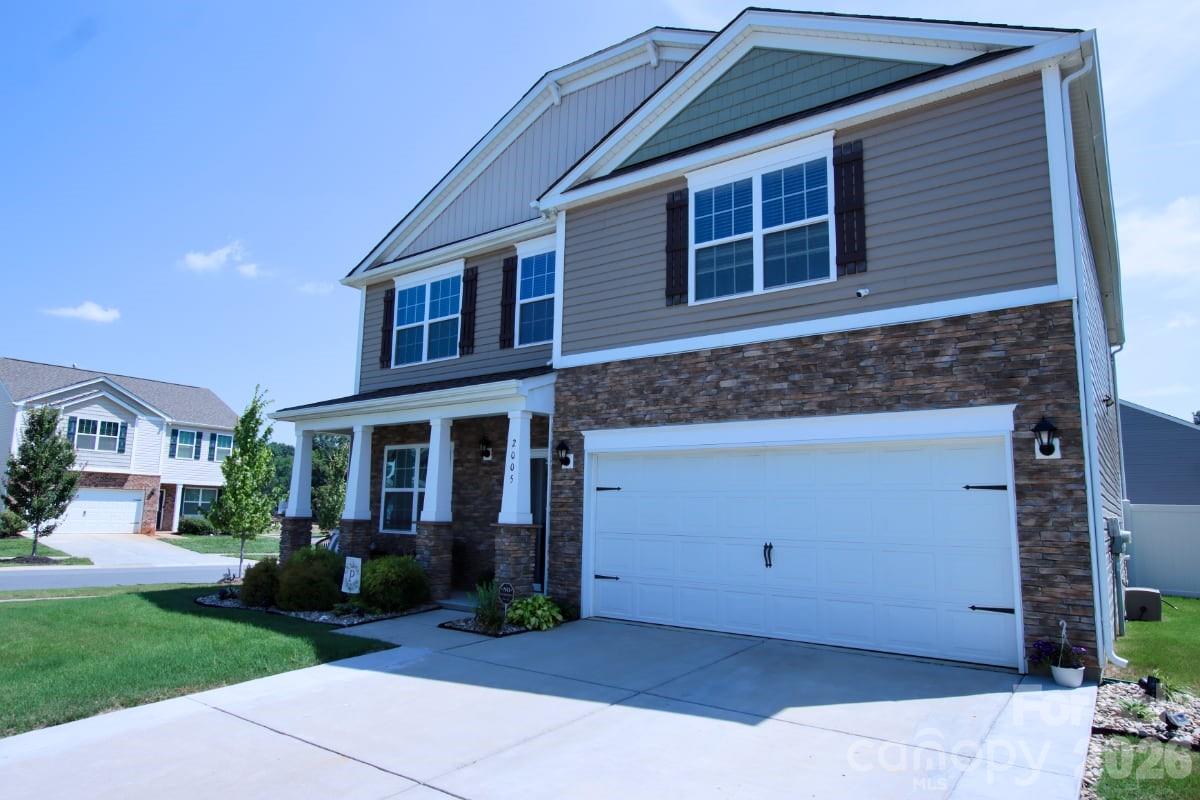 2005 Mariah Glen Court — Charlotte