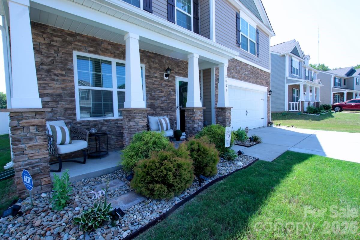 2005 Mariah Glen Court — Charlotte