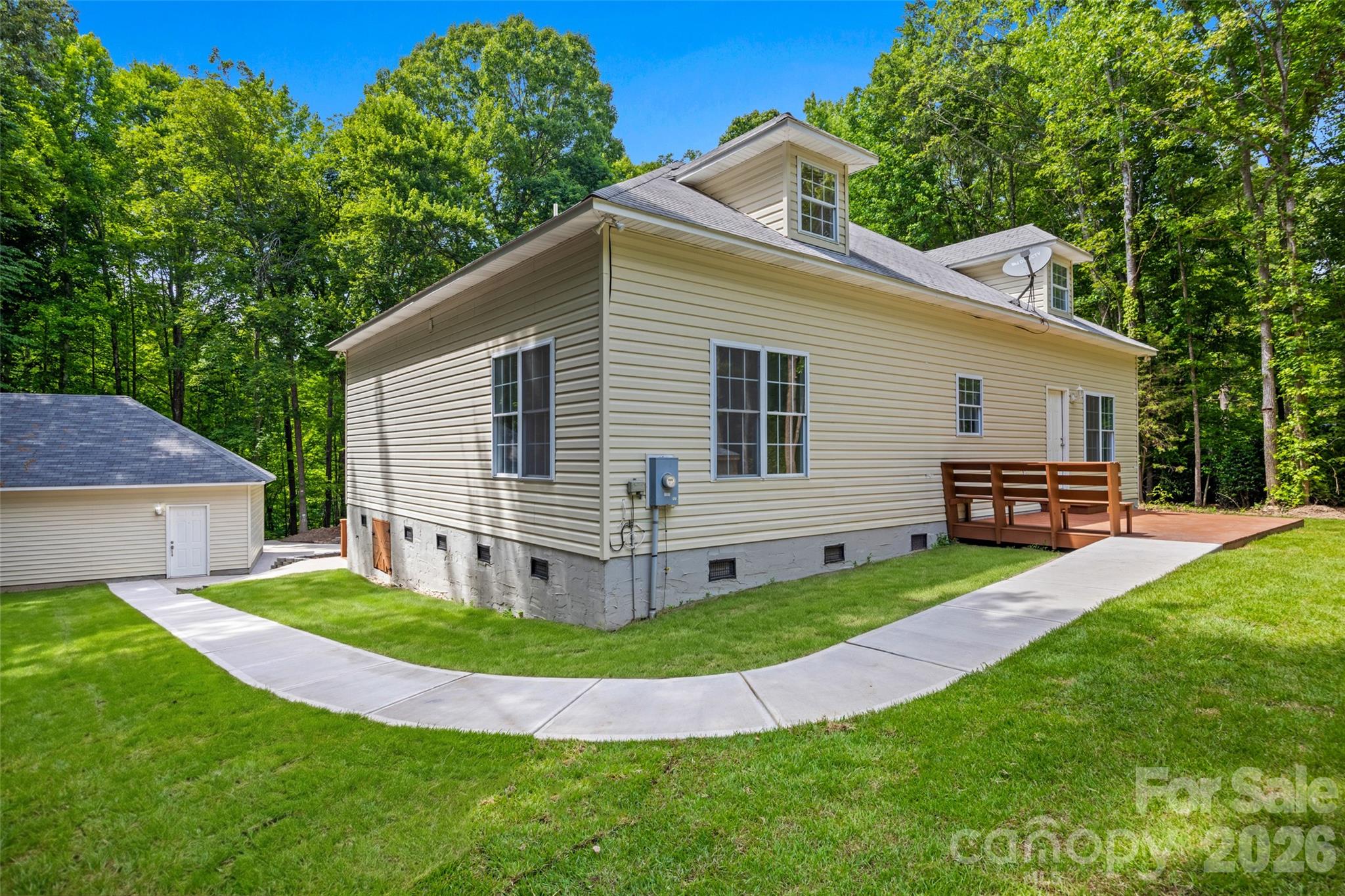 3429 Thoroughbred Lane — York