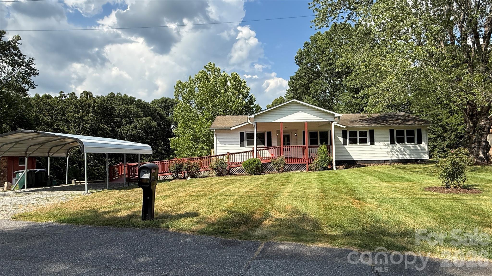 210 Bleynat Street NE — Valdese