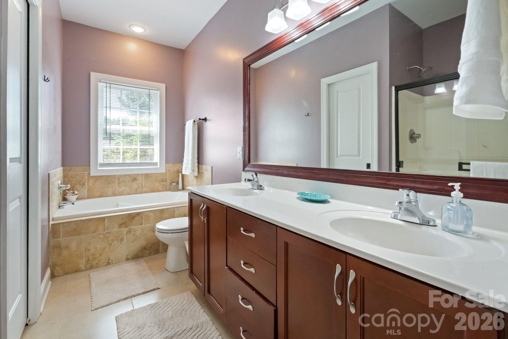 1621 Herbie Circle — Newton