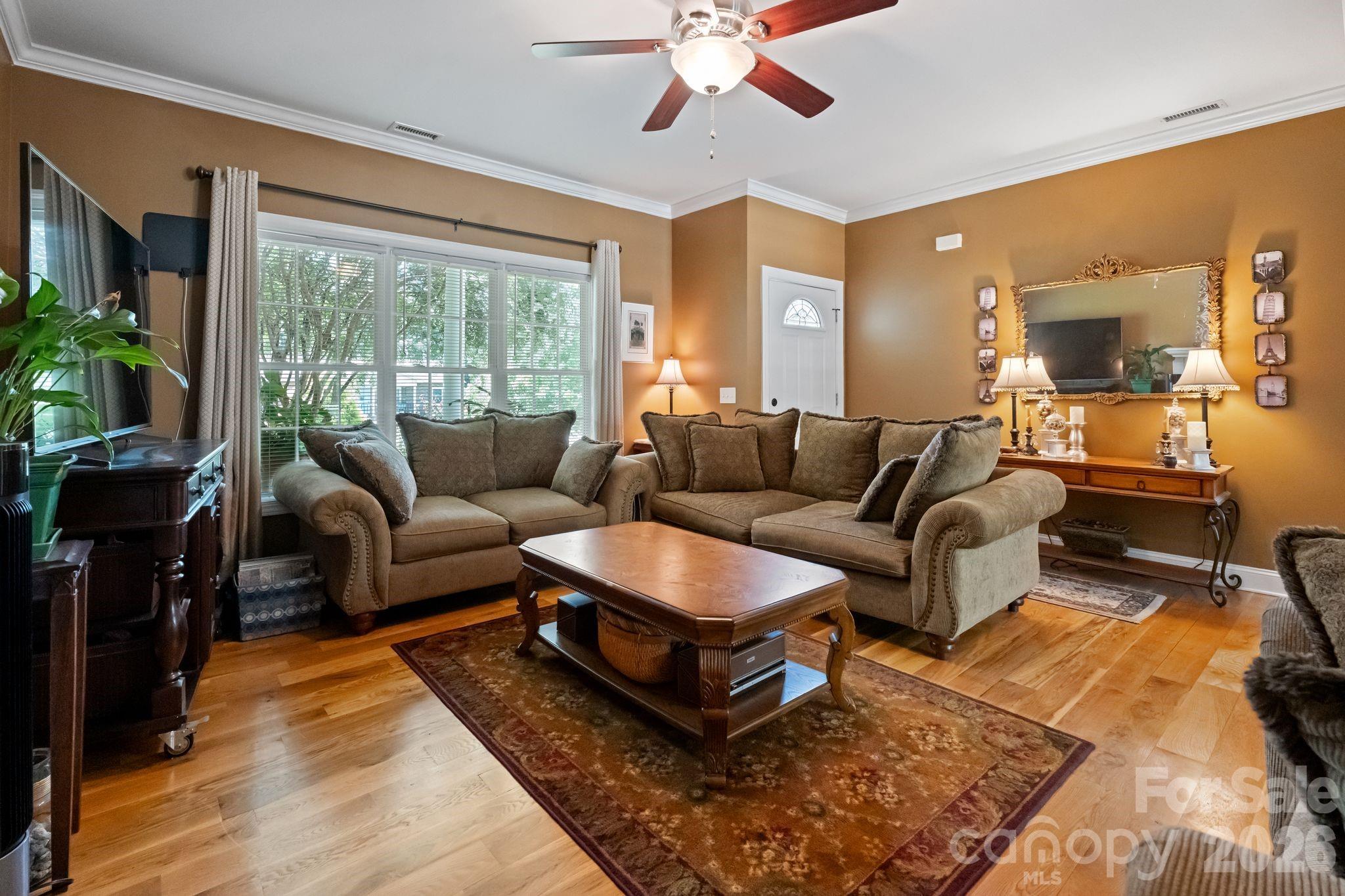 1621 Herbie Circle — Newton