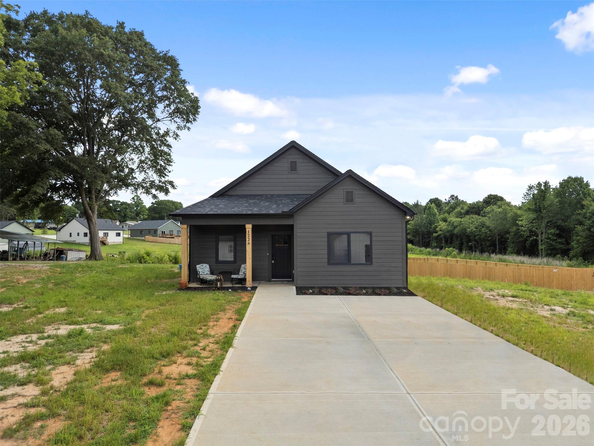 1226 Burris Boulevard — Lincolnton