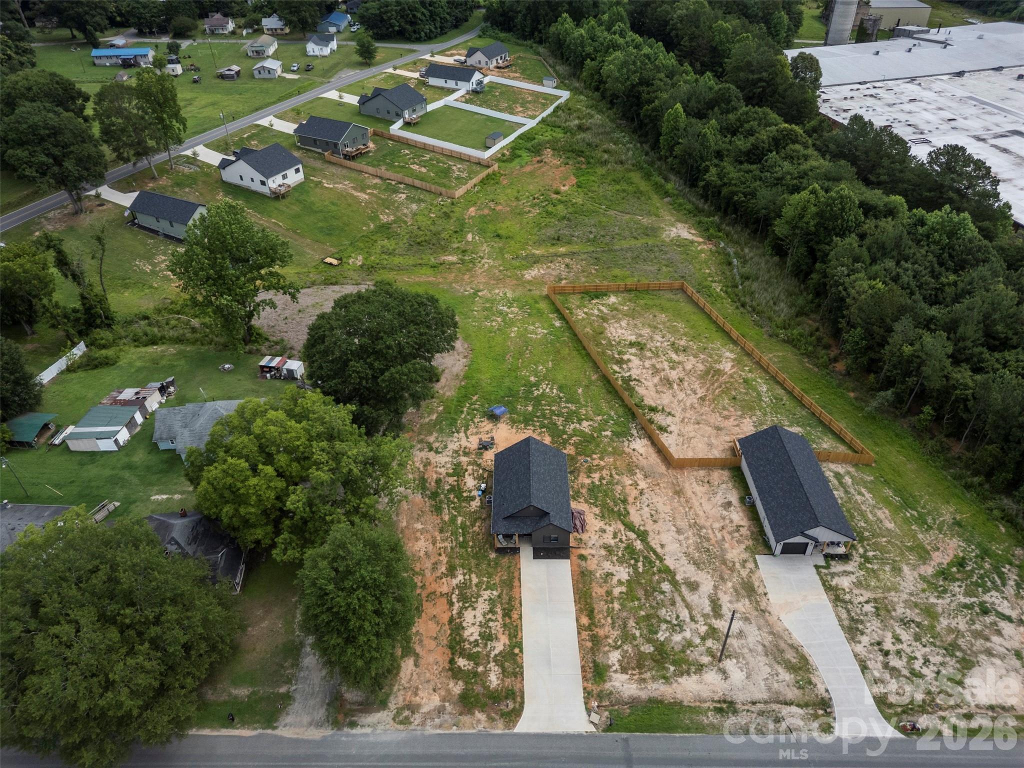 1226 Burris Boulevard — Lincolnton