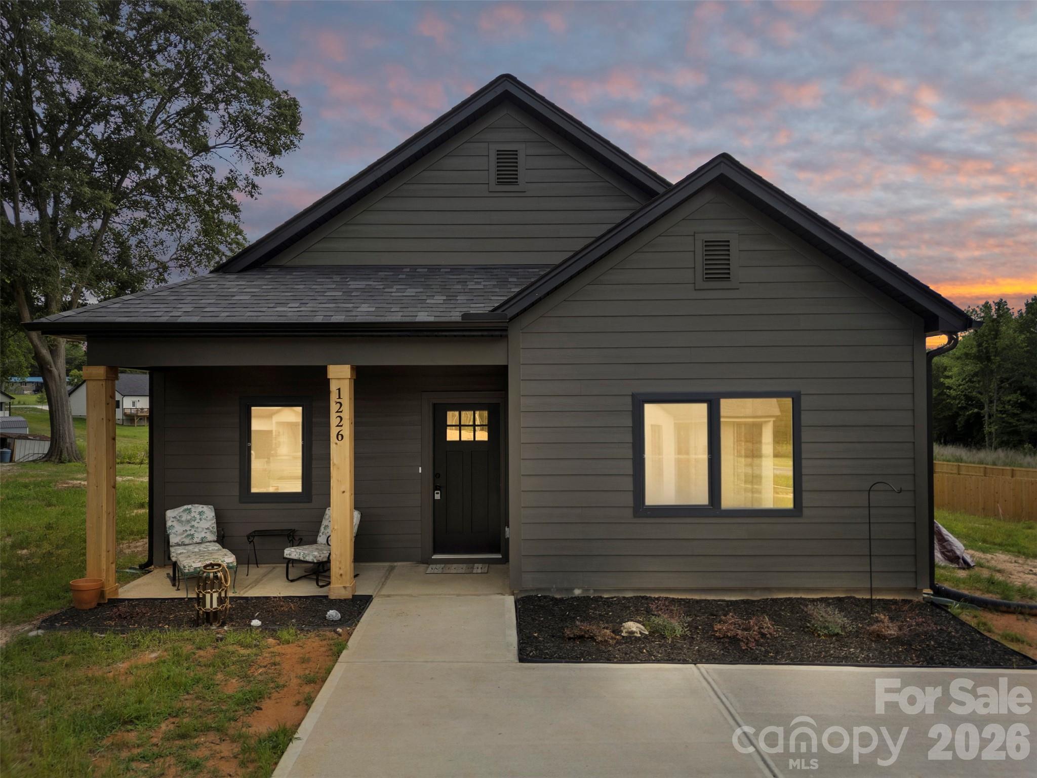 1226 Burris Boulevard — Lincolnton