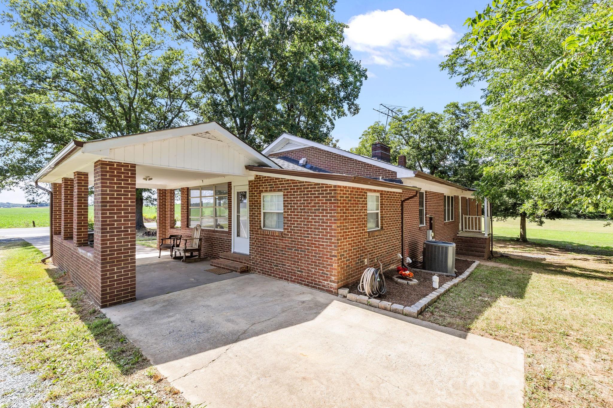 3825 Stack Road — Monroe