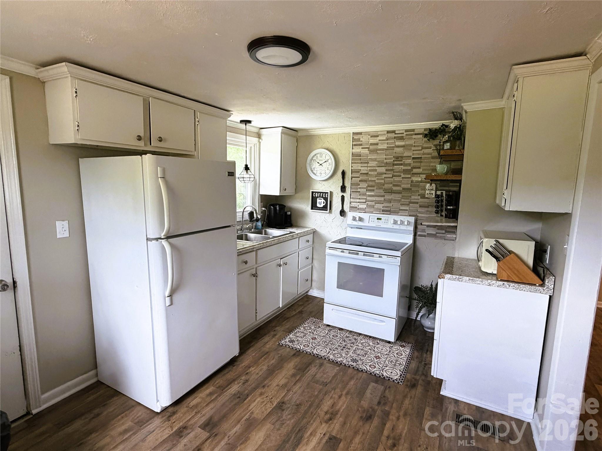 68 Doc Stokes Drive — Taylorsville