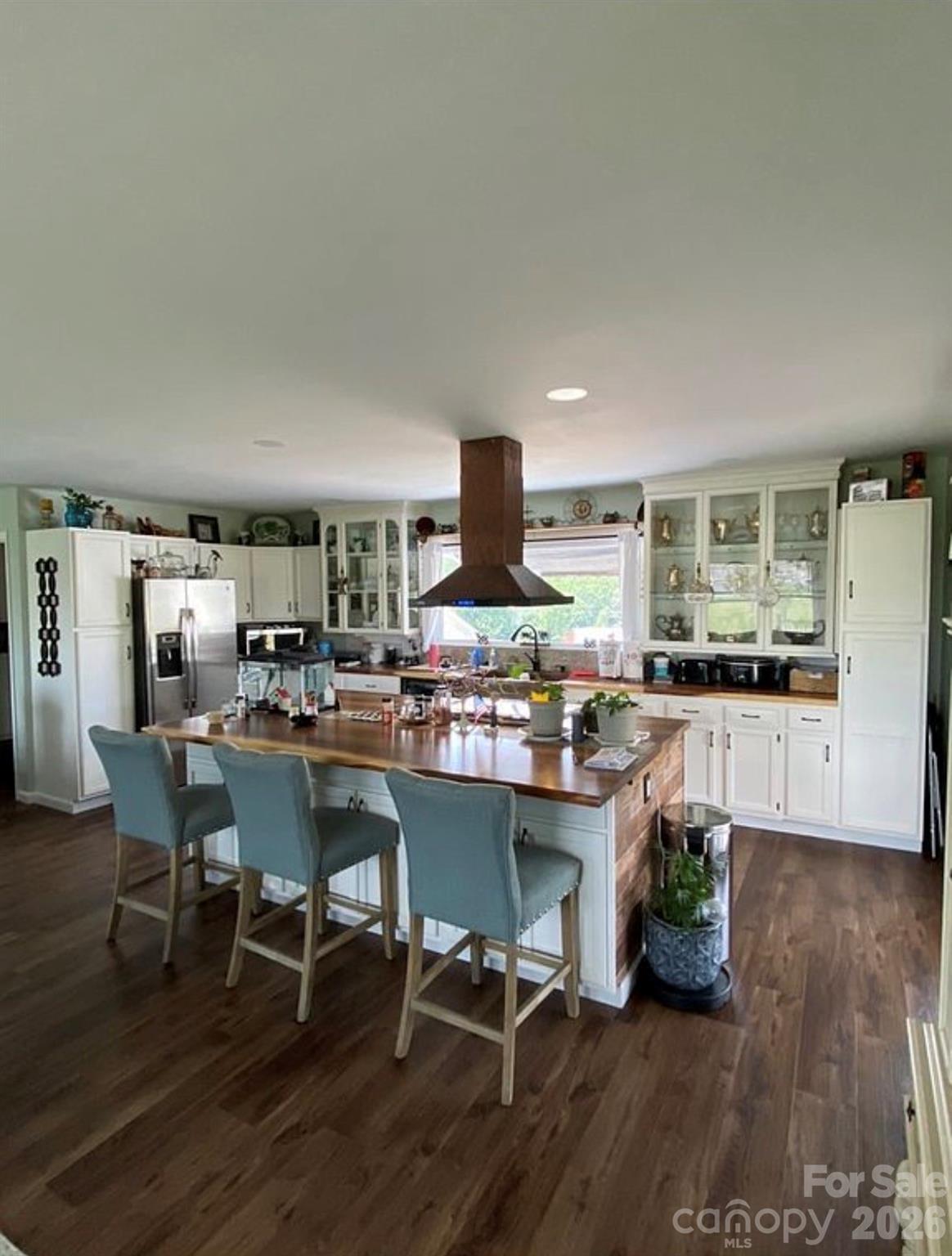6042 Heavner Road — Vale