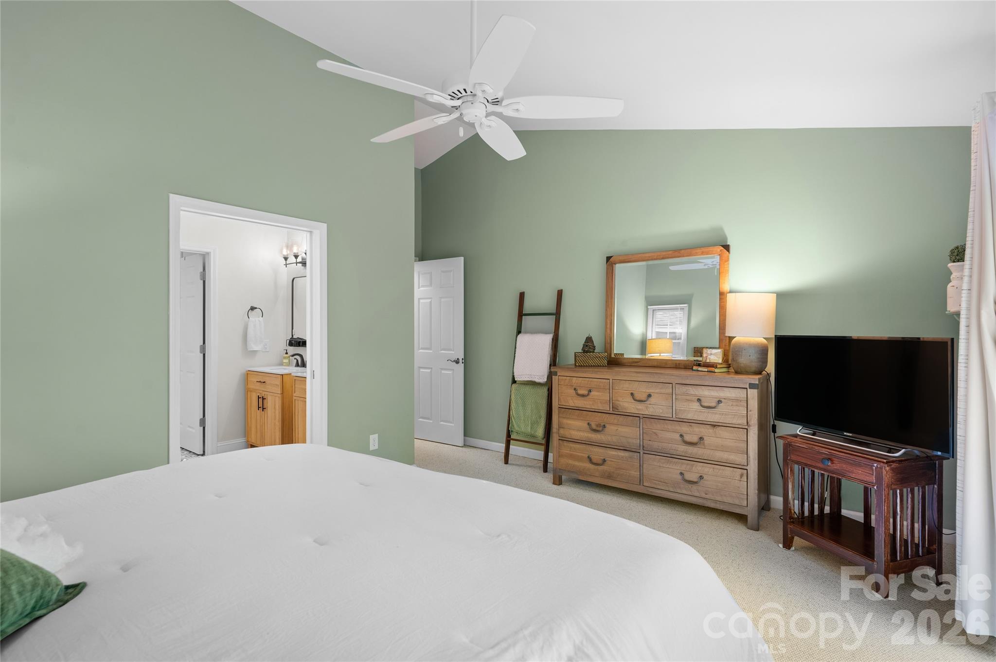 522 Toxaway Court — Lake Toxaway