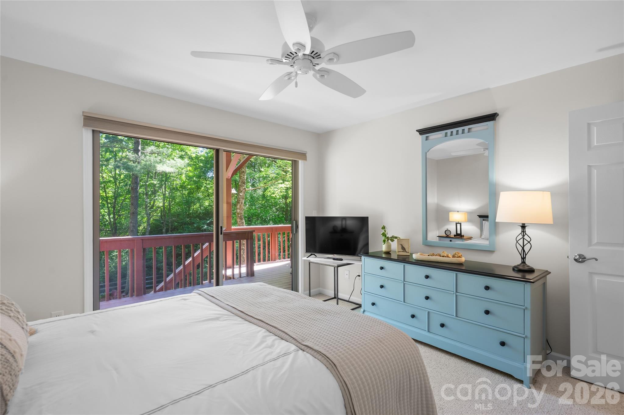 522 Toxaway Court — Lake Toxaway